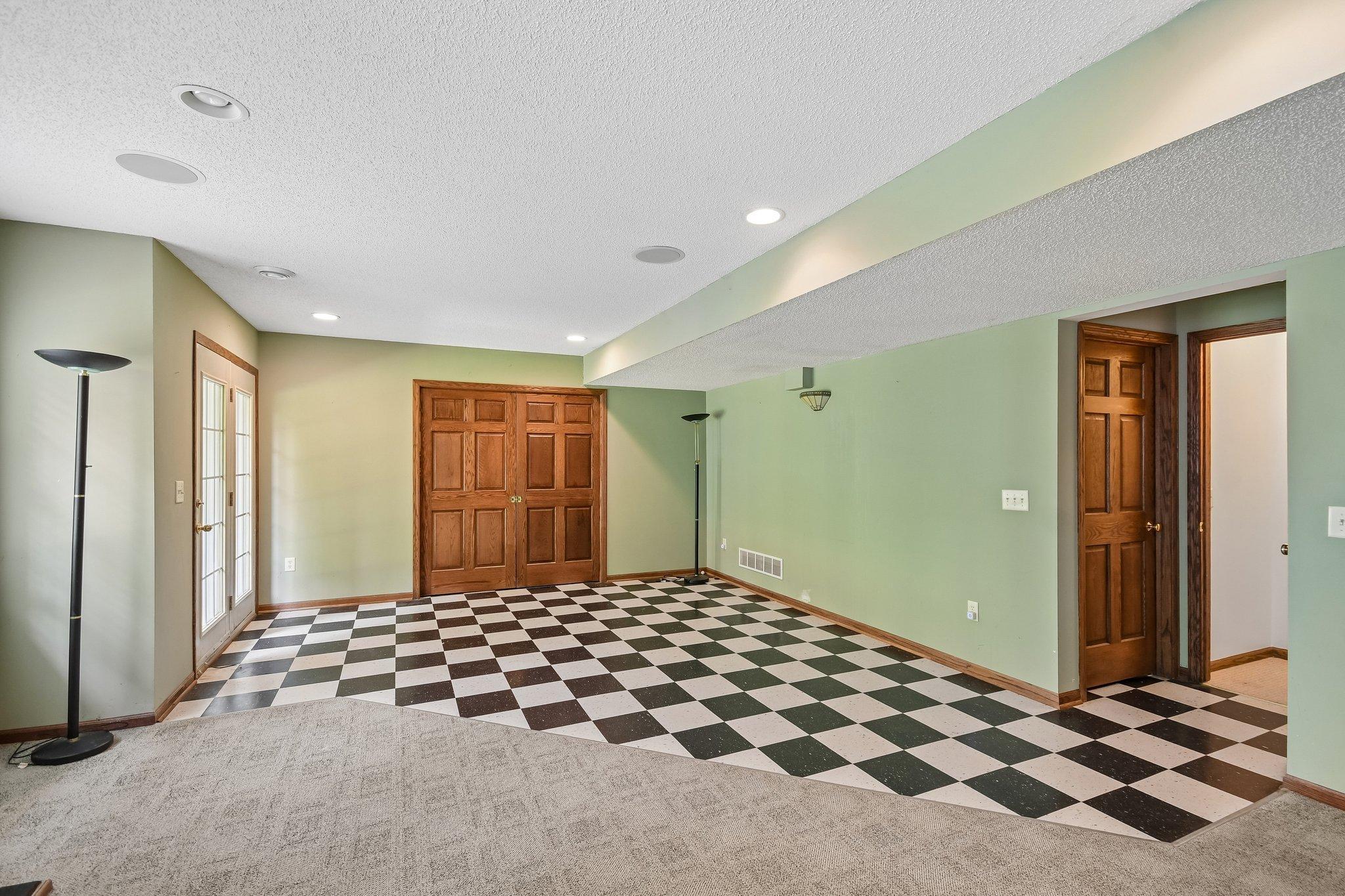 View of Residential at 503 Abbey Way, Mendota Heights MN 55120, Mendota Heights (41 of 58) - Mike Wilen | Minnesota Team Real Estate
