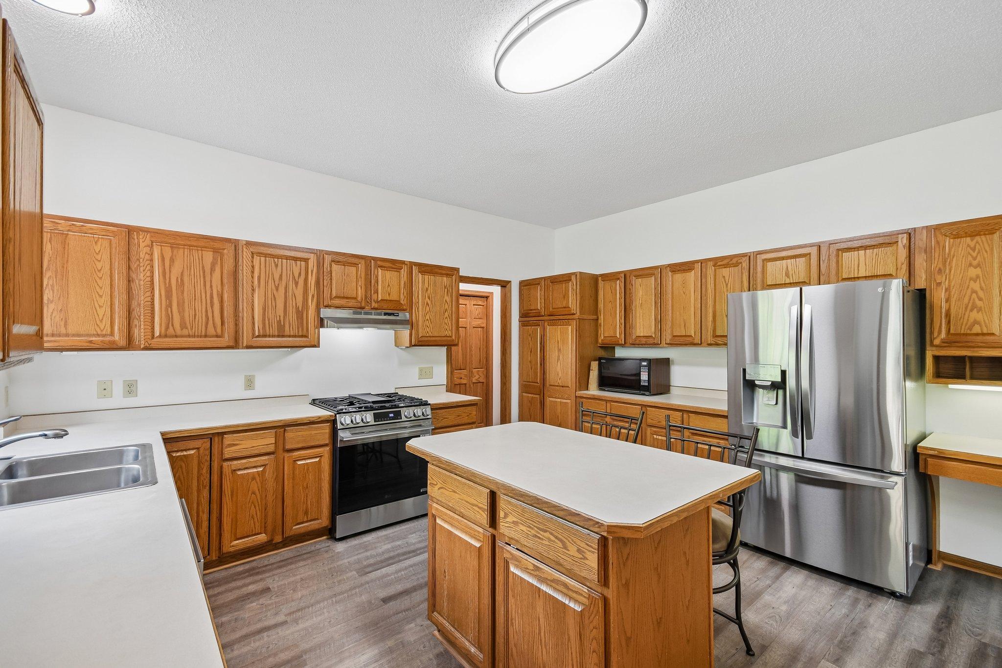 View of Residential at 503 Abbey Way, Mendota Heights MN 55120, Mendota Heights (18 of 58) - Mike Wilen | Minnesota Team Real Estate