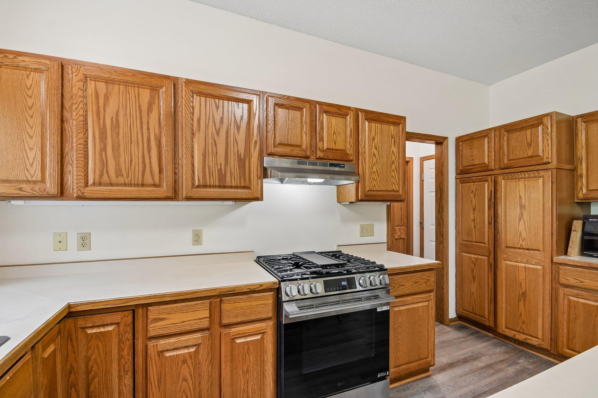 View of Residential at 503 Abbey Way, Mendota Heights MN 55120, Mendota Heights (17 of 58) - Mike Wilen | Minnesota Team Real Estate
