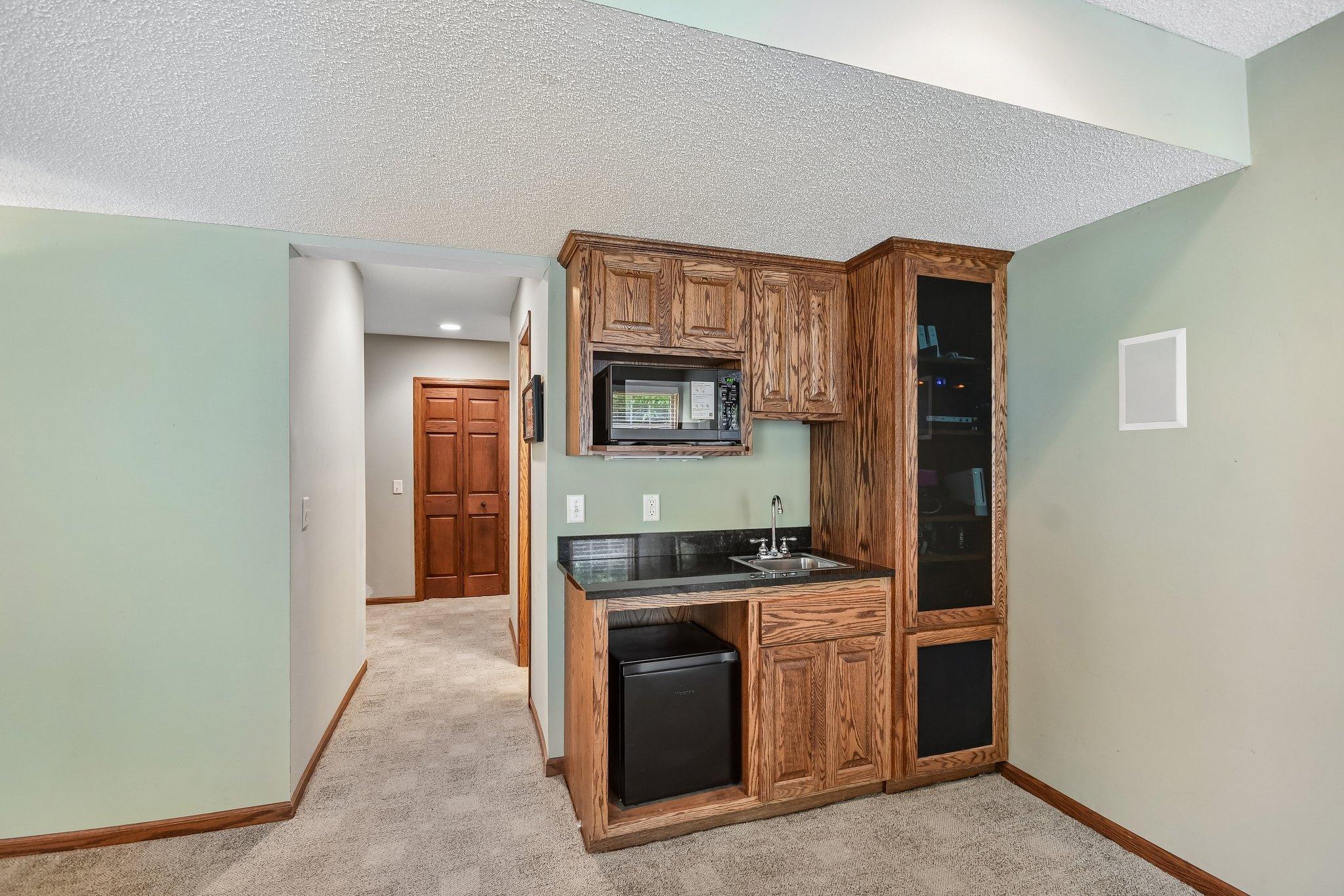 View of Residential at 503 Abbey Way, Mendota Heights MN 55120, Mendota Heights (43 of 58) - Mike Wilen | Minnesota Team Real Estate