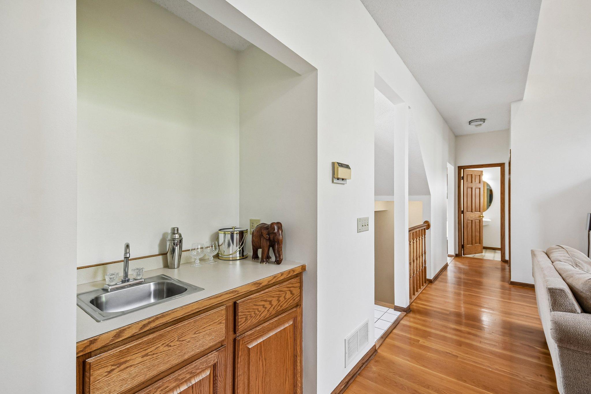 View of Residential at 503 Abbey Way, Mendota Heights MN 55120, Mendota Heights (13 of 58) - Mike Wilen | Minnesota Team Real Estate