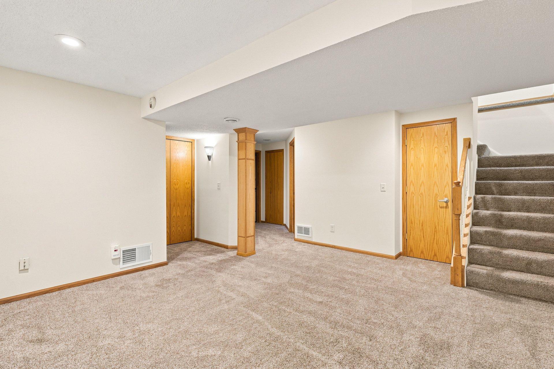 View of Residential at 13412 Arden Circle, Burnsville MN 55337, Burnsville (30 of 42) - Mike Wilen | Minnesota Team Real Estate