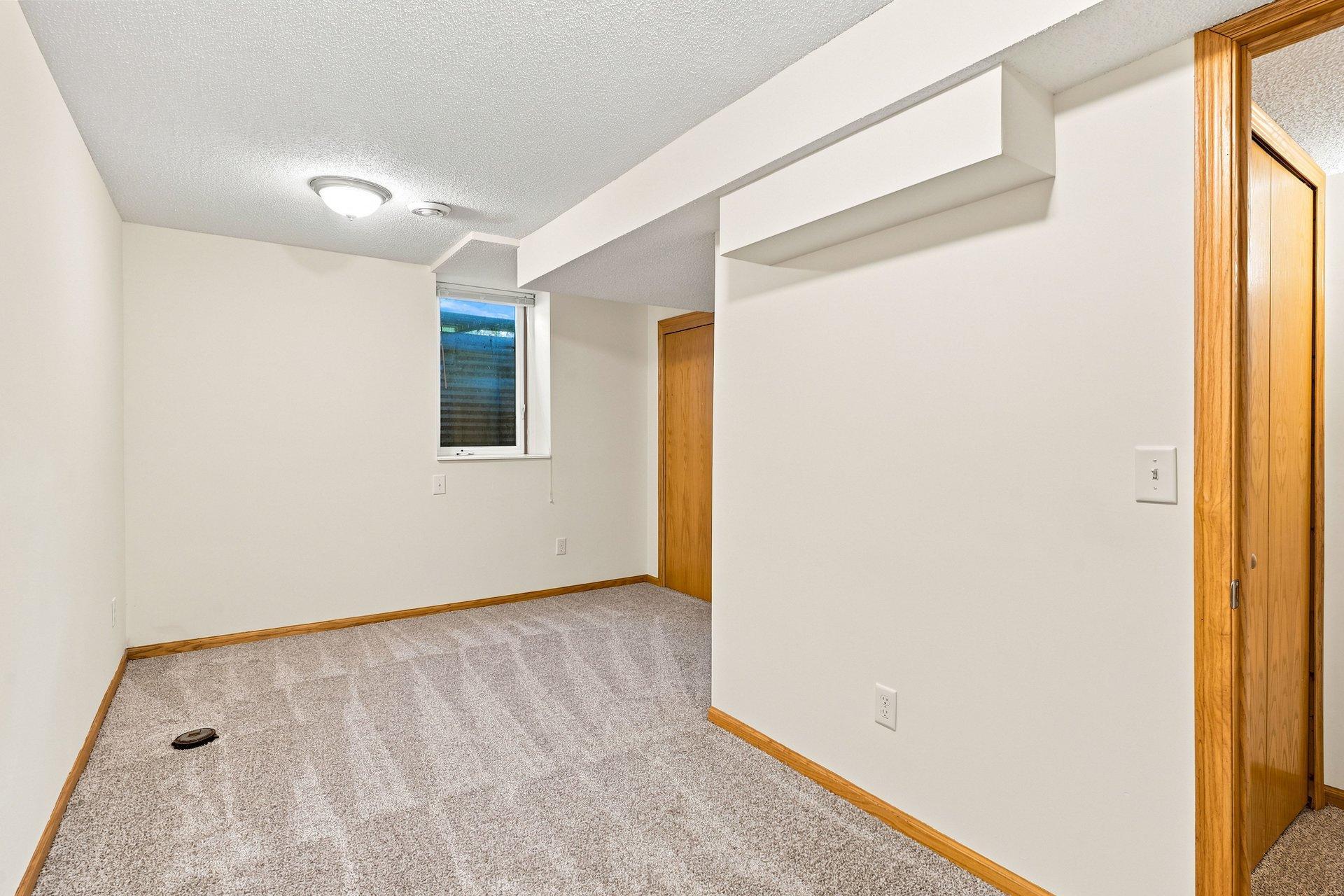 View of Residential at 13412 Arden Circle, Burnsville MN 55337, Burnsville (29 of 42) - Mike Wilen | Minnesota Team Real Estate