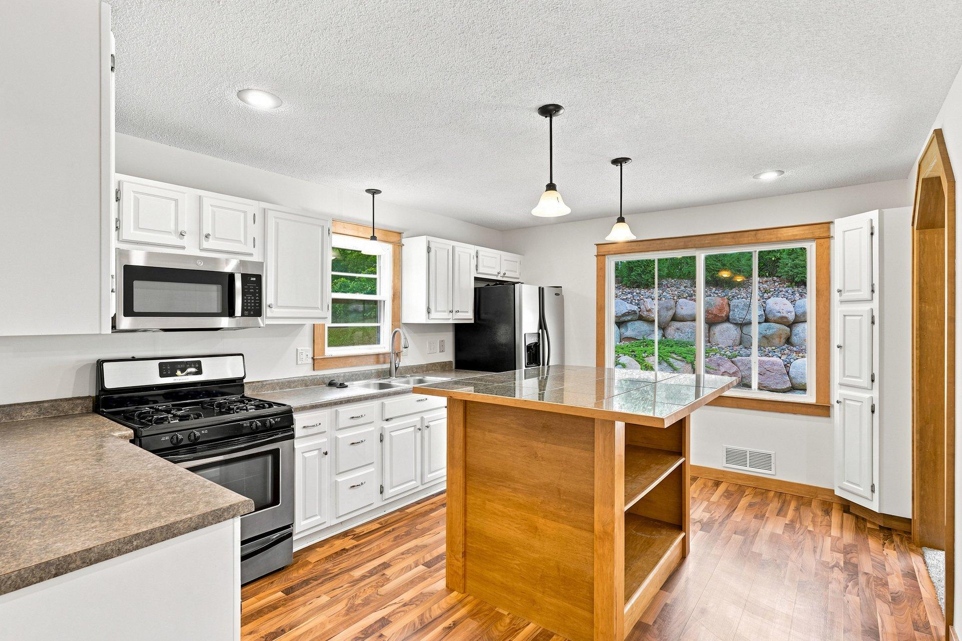View of Residential at 13412 Arden Circle, Burnsville MN 55337, Burnsville (6 of 42) - Mike Wilen | Minnesota Team Real Estate