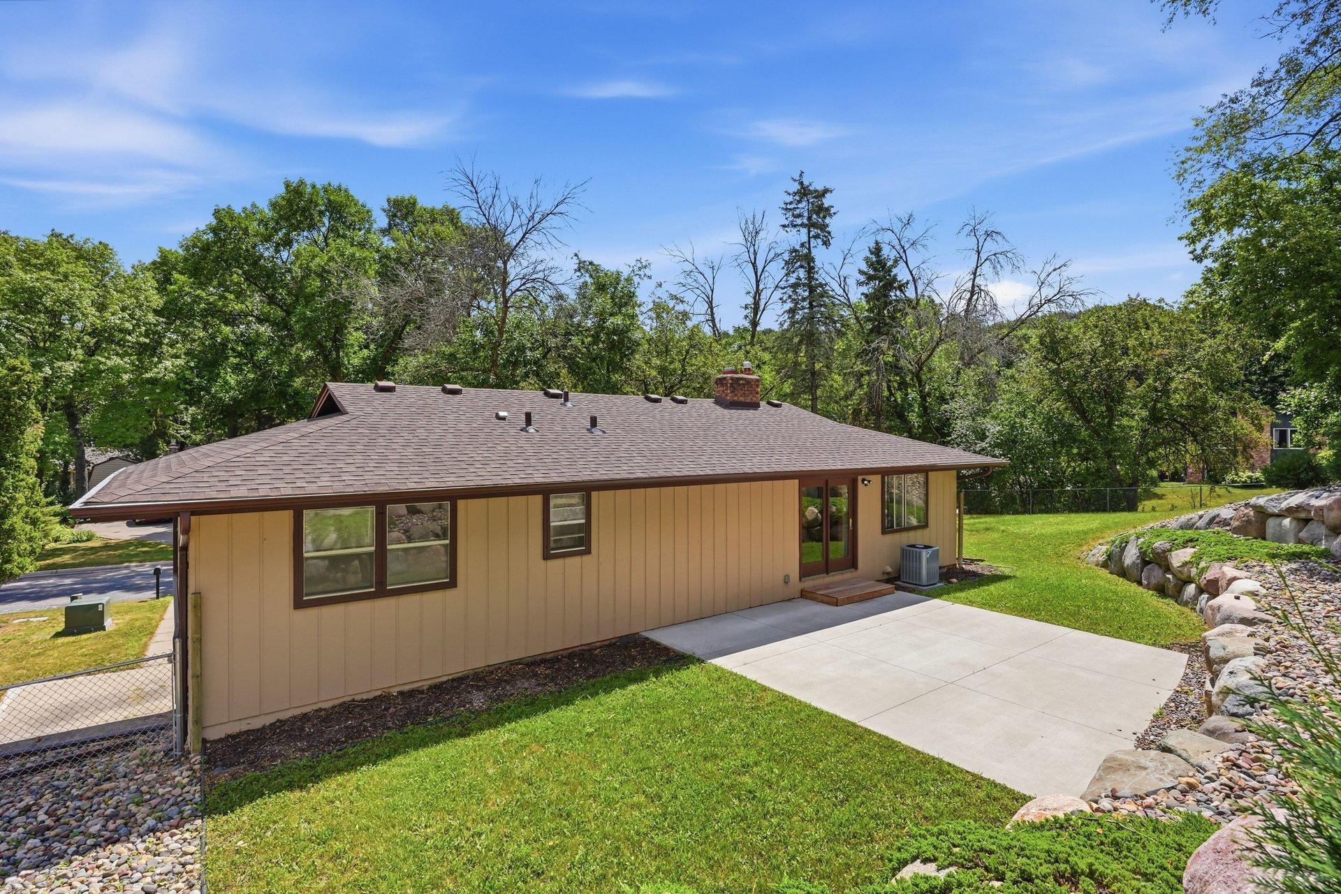 View of Residential at 13412 Arden Circle, Burnsville MN 55337, Burnsville (33 of 42) - Mike Wilen | Minnesota Team Real Estate