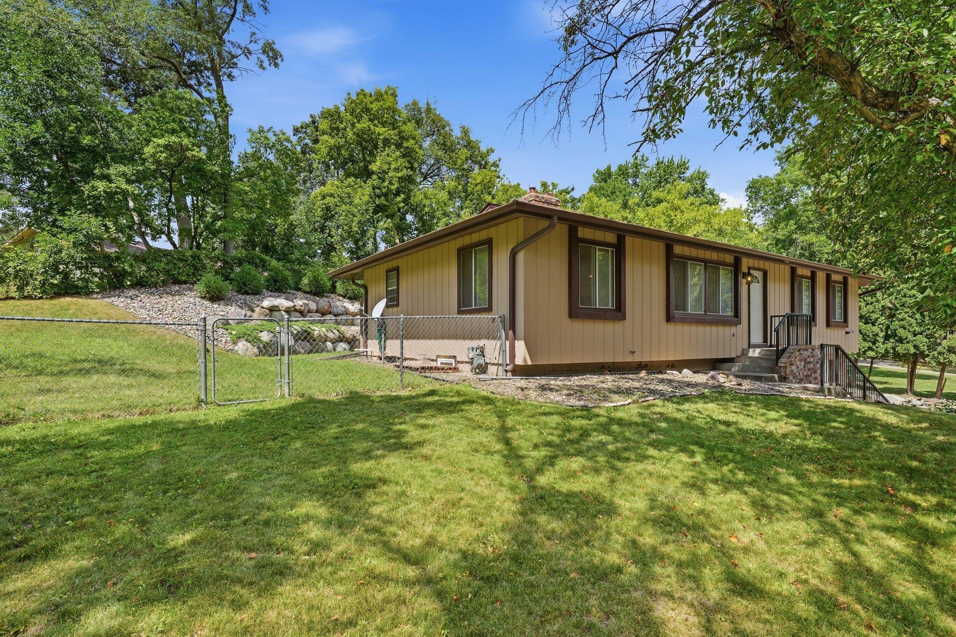 View of Residential at 13412 Arden Circle, Burnsville MN 55337, Burnsville (32 of 42) - Mike Wilen | Minnesota Team Real Estate