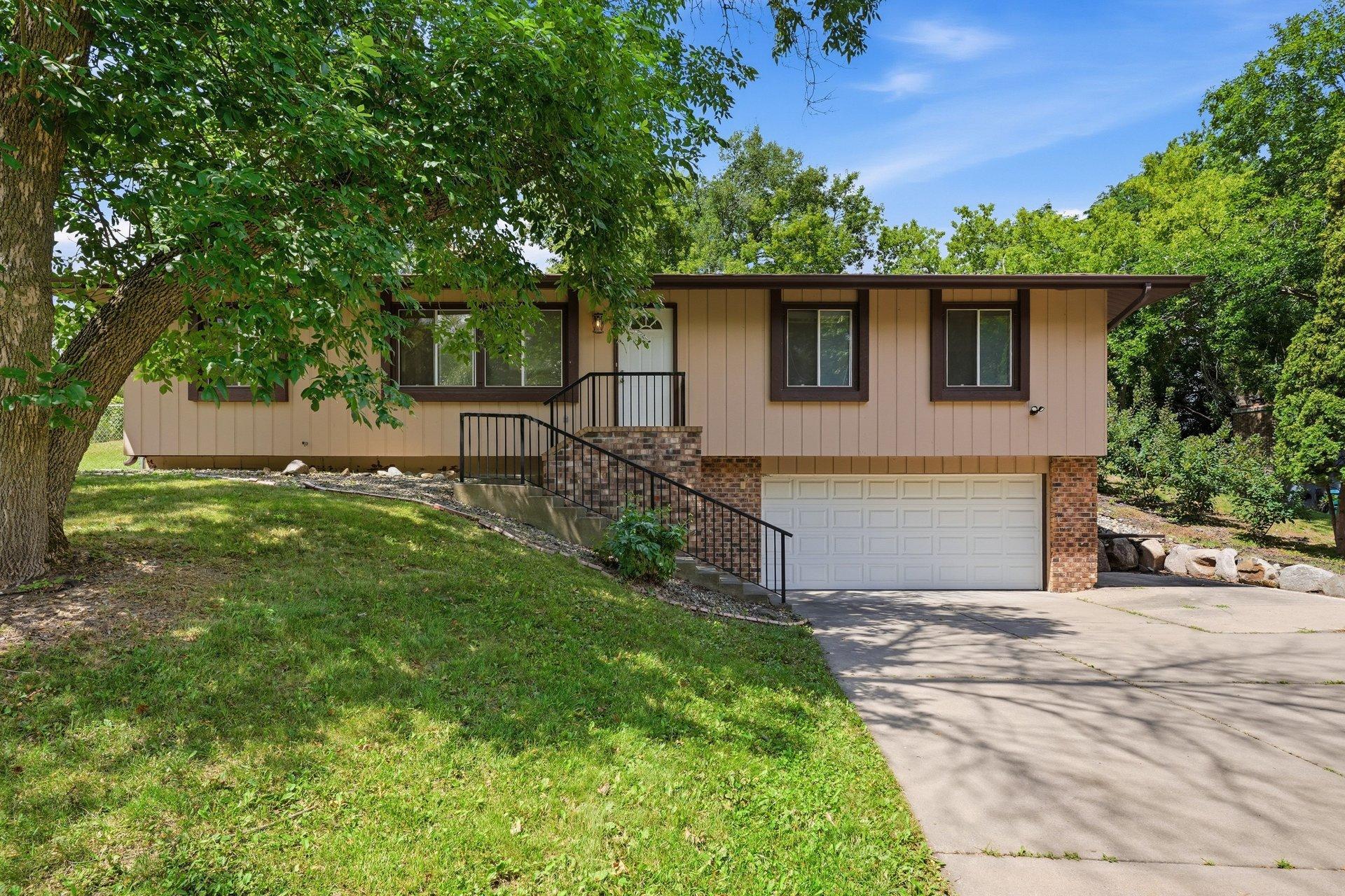 View of Residential at 13412 Arden Circle, Burnsville MN 55337, Burnsville (31 of 42) - Mike Wilen | Minnesota Team Real Estate