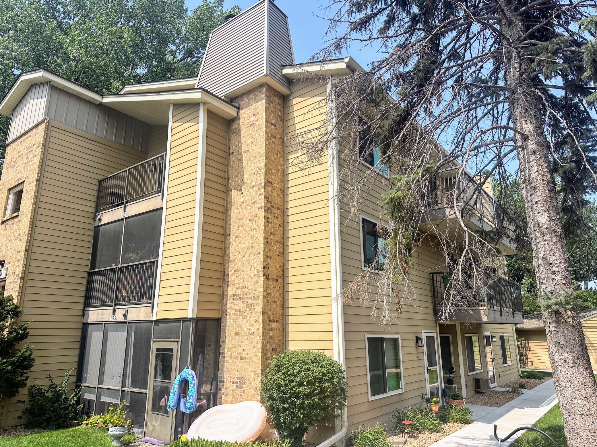 View of Residential at 2020 Ridge Drive #16, Saint Louis Park MN 55416, Saint Louis Park (13 of 14) - Mike Wilen | Minnesota Team Real Estate
