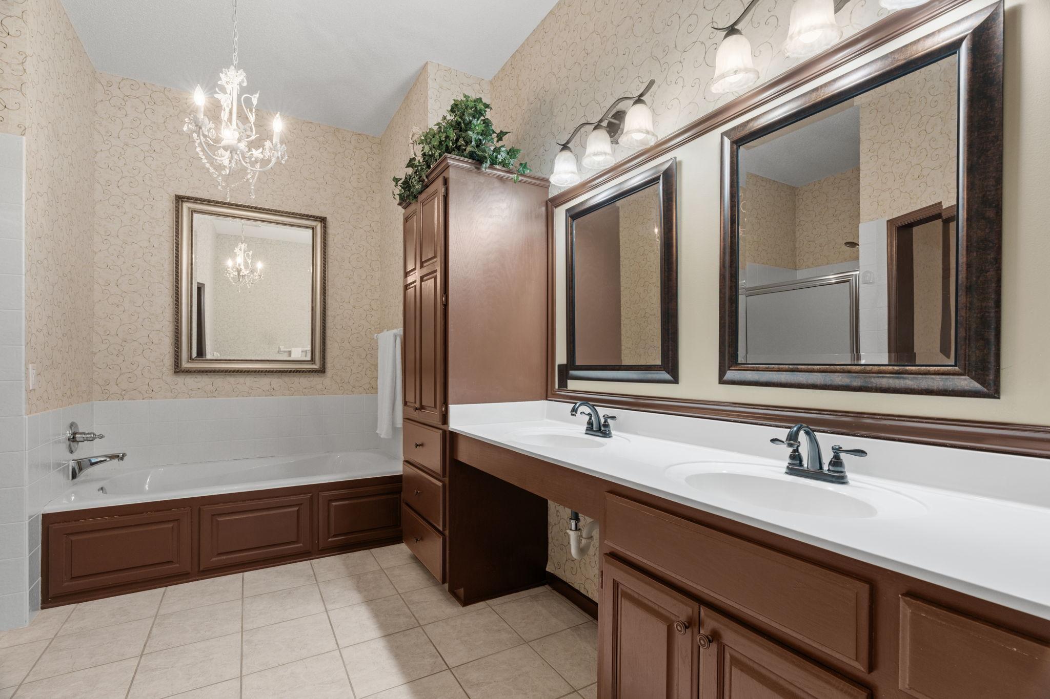 View of Residential at 8975 Hunters Way, Apple Valley MN 55124, Apple Valley (16 of 27) - Mike Wilen | Minnesota Team Real Estate