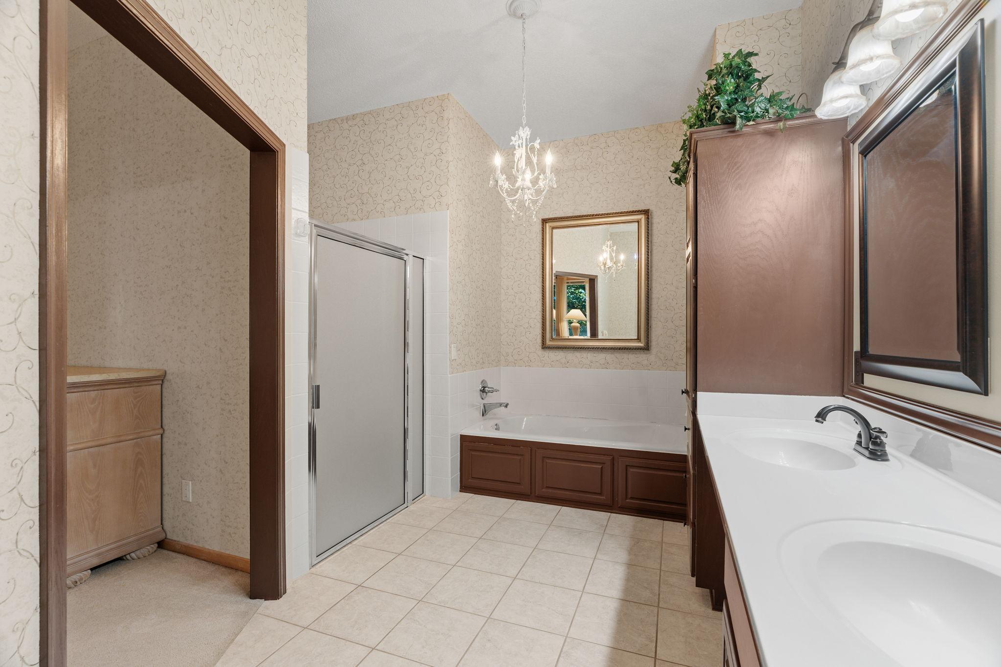 View of Residential at 8975 Hunters Way, Apple Valley MN 55124, Apple Valley (15 of 27) - Mike Wilen | Minnesota Team Real Estate