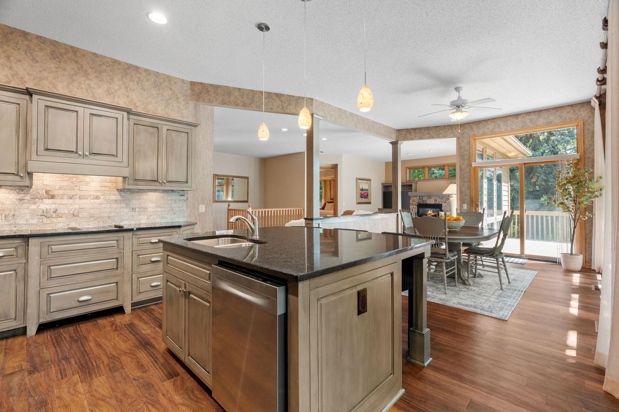 View of Residential at 8975 Hunters Way, Apple Valley MN 55124, Apple Valley (10 of 27) - Mike Wilen | Minnesota Team Real Estate
