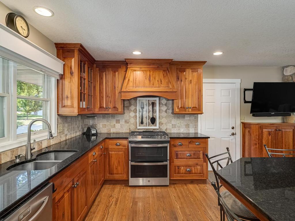 View of Residential at 5137 Forest Road, Minnetonka MN 55345, Minnetonka (20 of 37) - Mike Wilen | Minnesota Team Real Estate