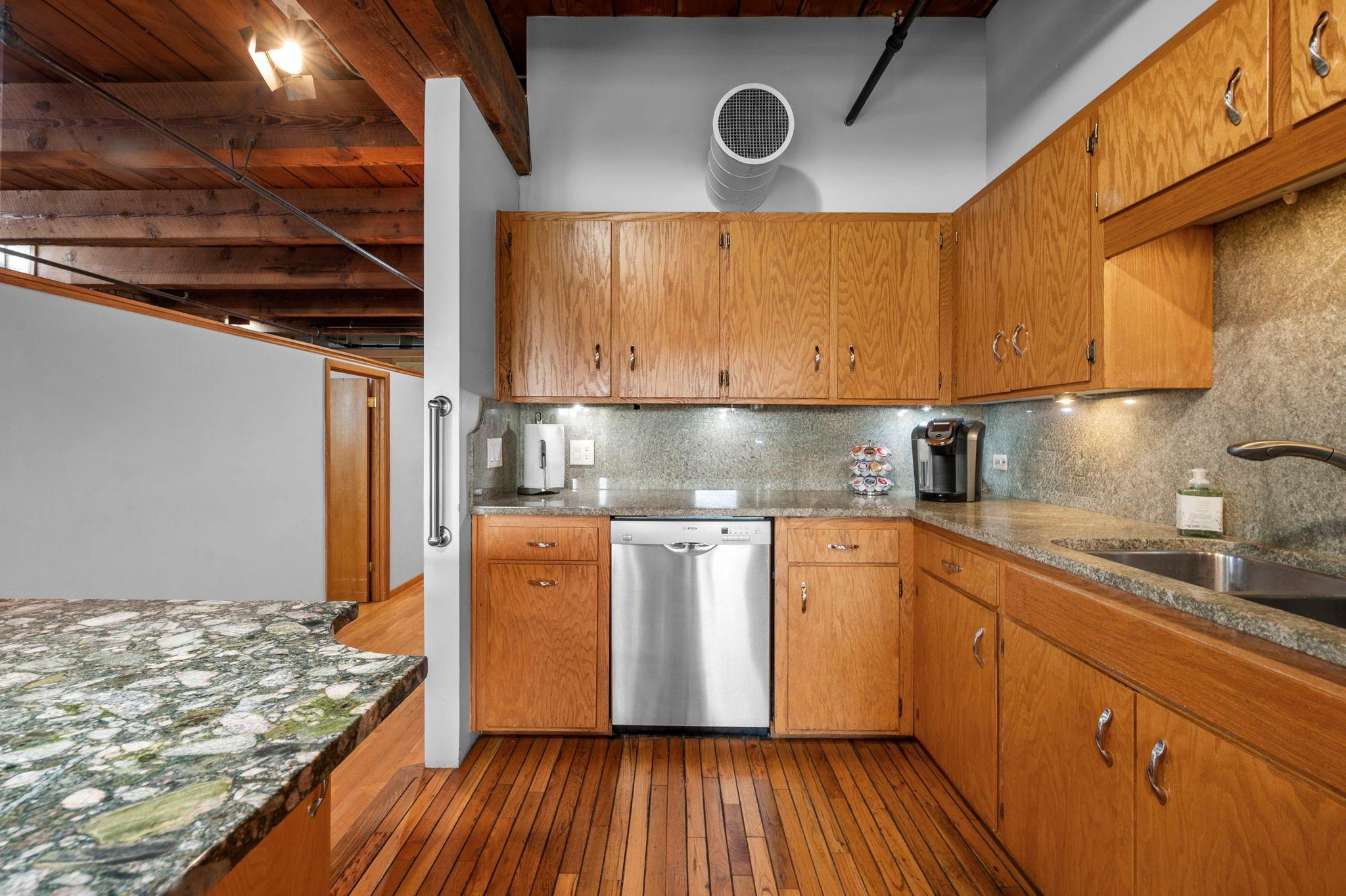 View of Residential at 716 1st Street #534, Minneapolis MN 55401, Minneapolis (39 of 122) - Mike Wilen | Minnesota Team Real Estate