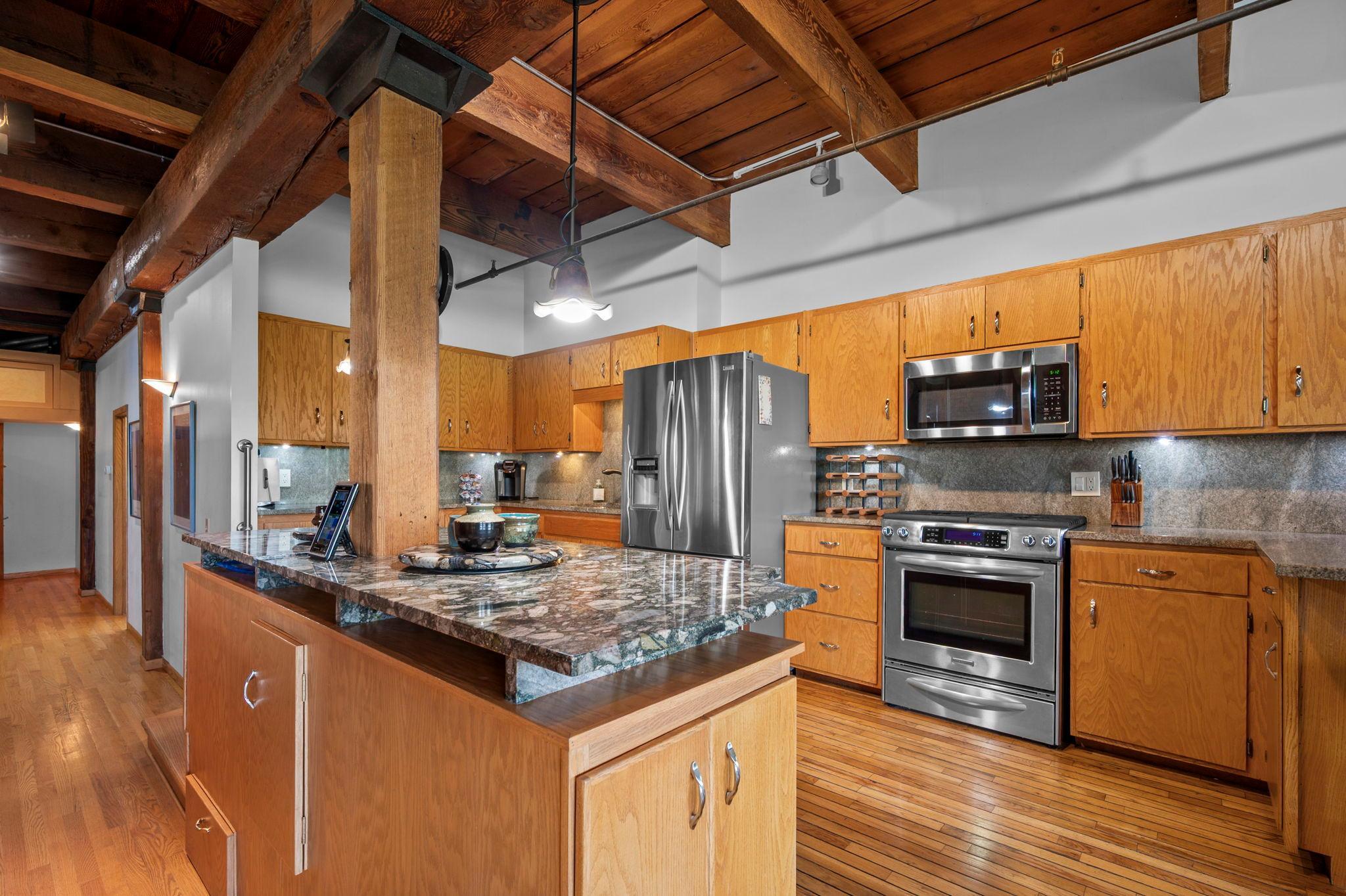 View of Residential at 716 1st Street #534, Minneapolis MN 55401, Minneapolis (35 of 122) - Mike Wilen | Minnesota Team Real Estate