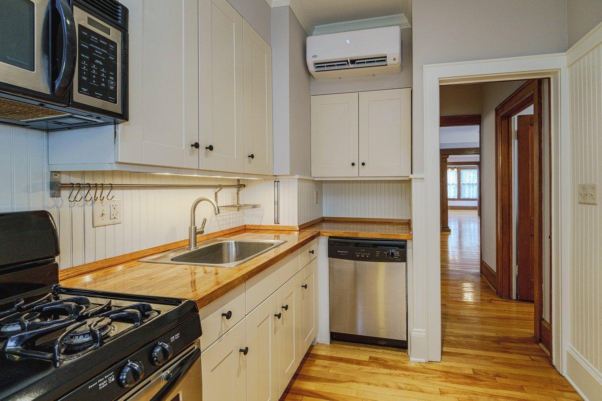 View of Residential at 2895 James Avenue #4, Minneapolis MN 55408, Minneapolis (22 of 47) - Mike Wilen | Minnesota Team Real Estate