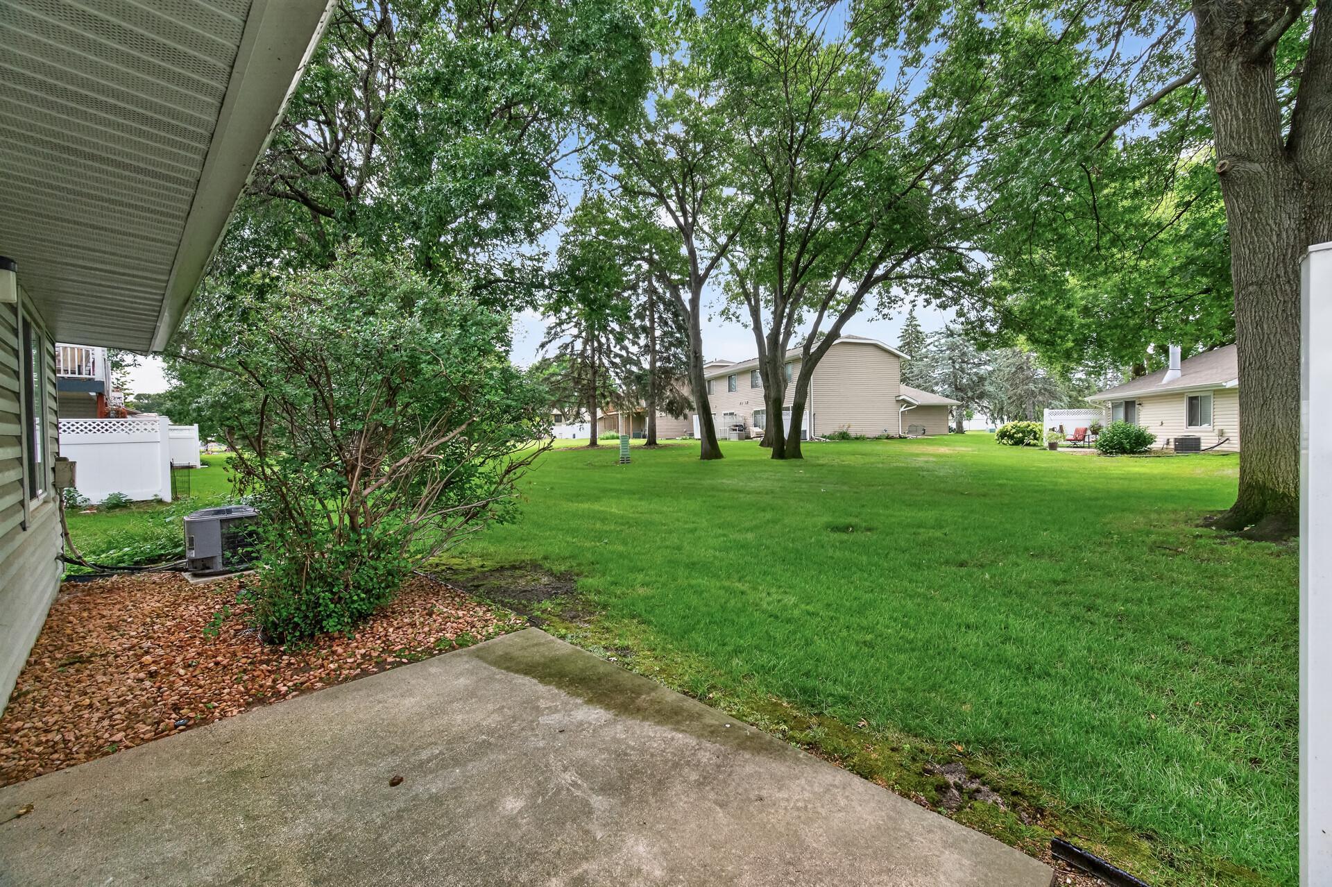 View of Residential at 422 95th Lane, Blaine MN 55434, Blaine (29 of 32) - Mike Wilen | Minnesota Team Real Estate