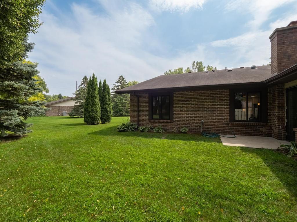 View of Residential at 984 Yuma Lane, Plymouth MN 55447, Plymouth (28 of 30) - Mike Wilen | Minnesota Team Real Estate