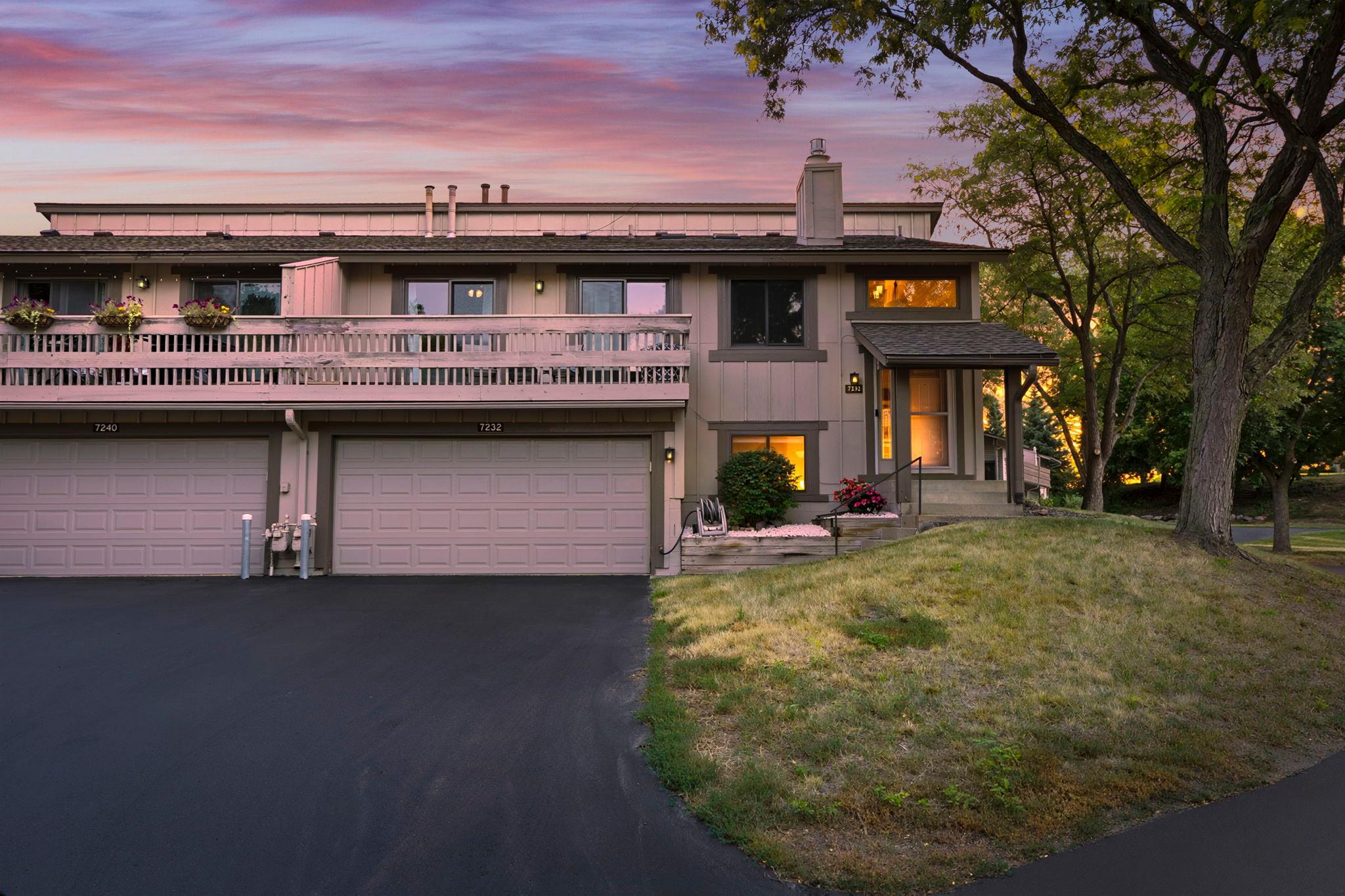View of Residential at 7232 Woodstock Curve, Bloomington MN 55438, Bloomington (34 of 36) - Mike Wilen | Minnesota Team Real Estate
