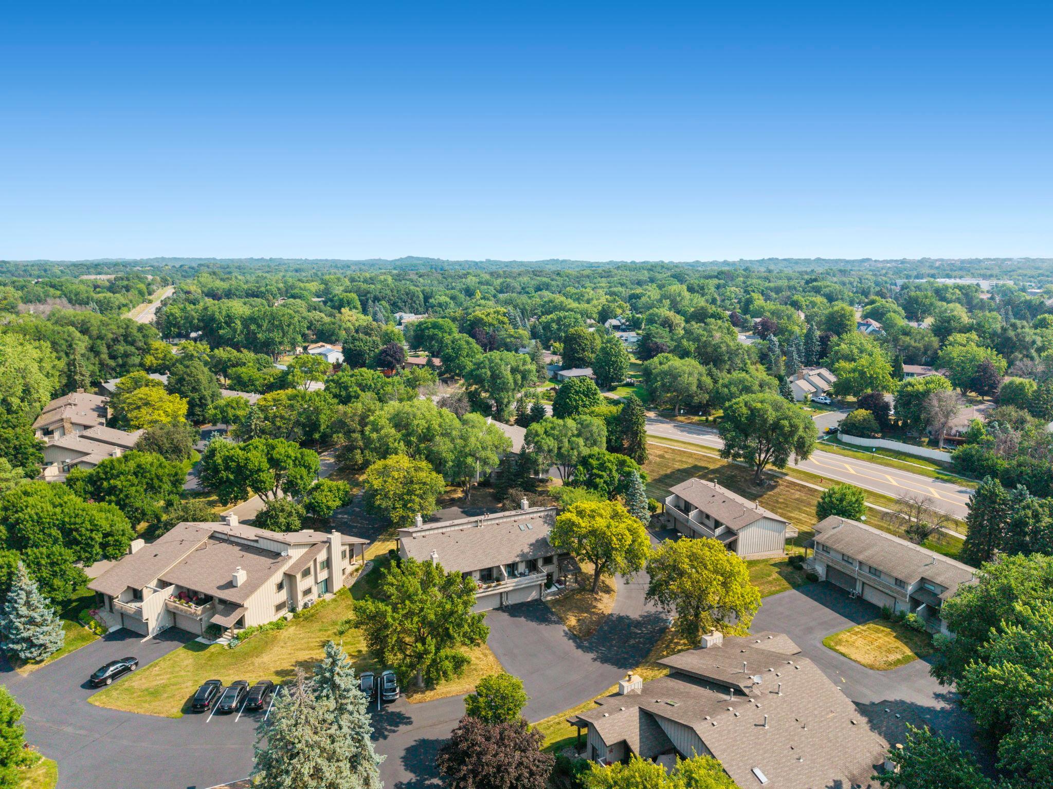 View of Residential at 7232 Woodstock Curve, Bloomington MN 55438, Bloomington (31 of 36) - Mike Wilen | Minnesota Team Real Estate