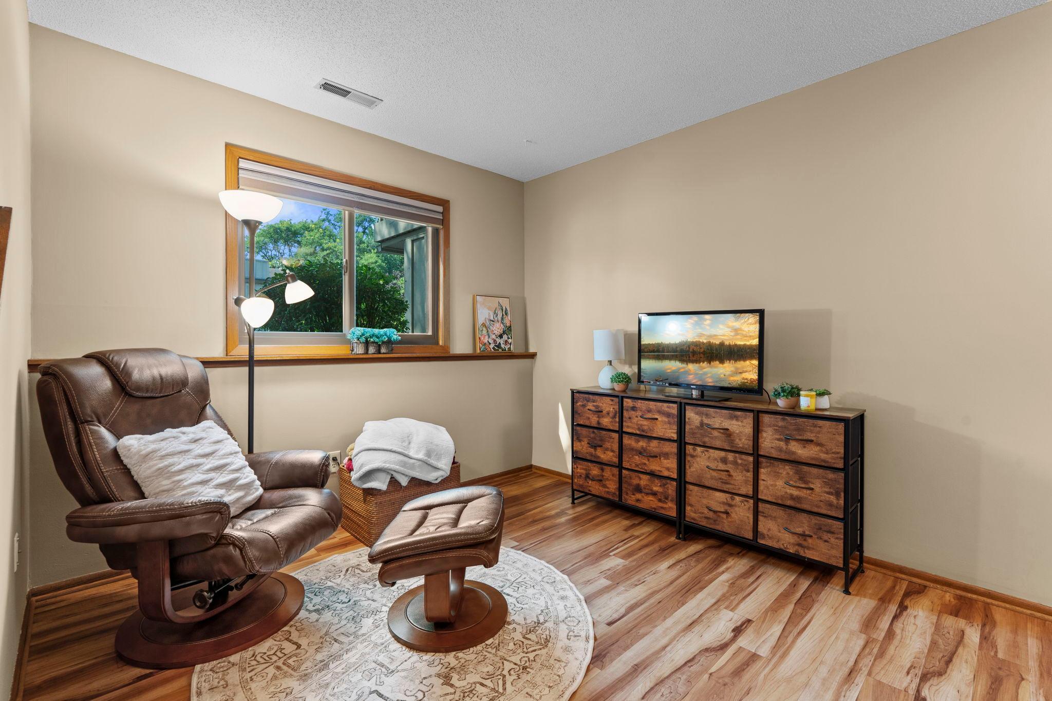 View of Residential at 7232 Woodstock Curve, Bloomington MN 55438, Bloomington (24 of 36) - Mike Wilen | Minnesota Team Real Estate