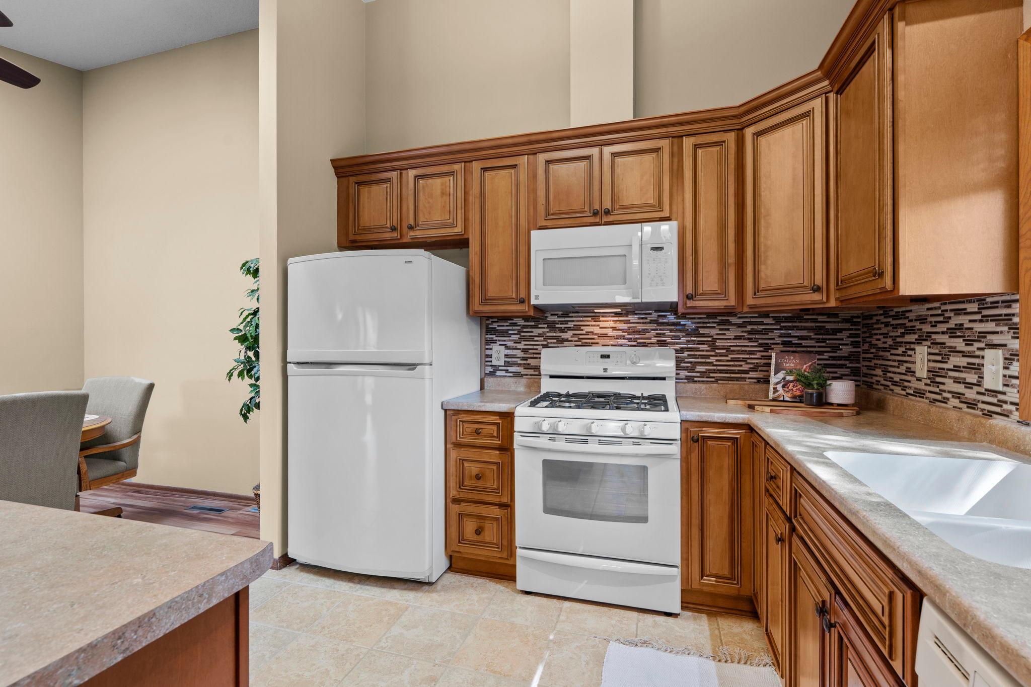 View of Residential at 7232 Woodstock Curve, Bloomington MN 55438, Bloomington (17 of 36) - Mike Wilen | Minnesota Team Real Estate