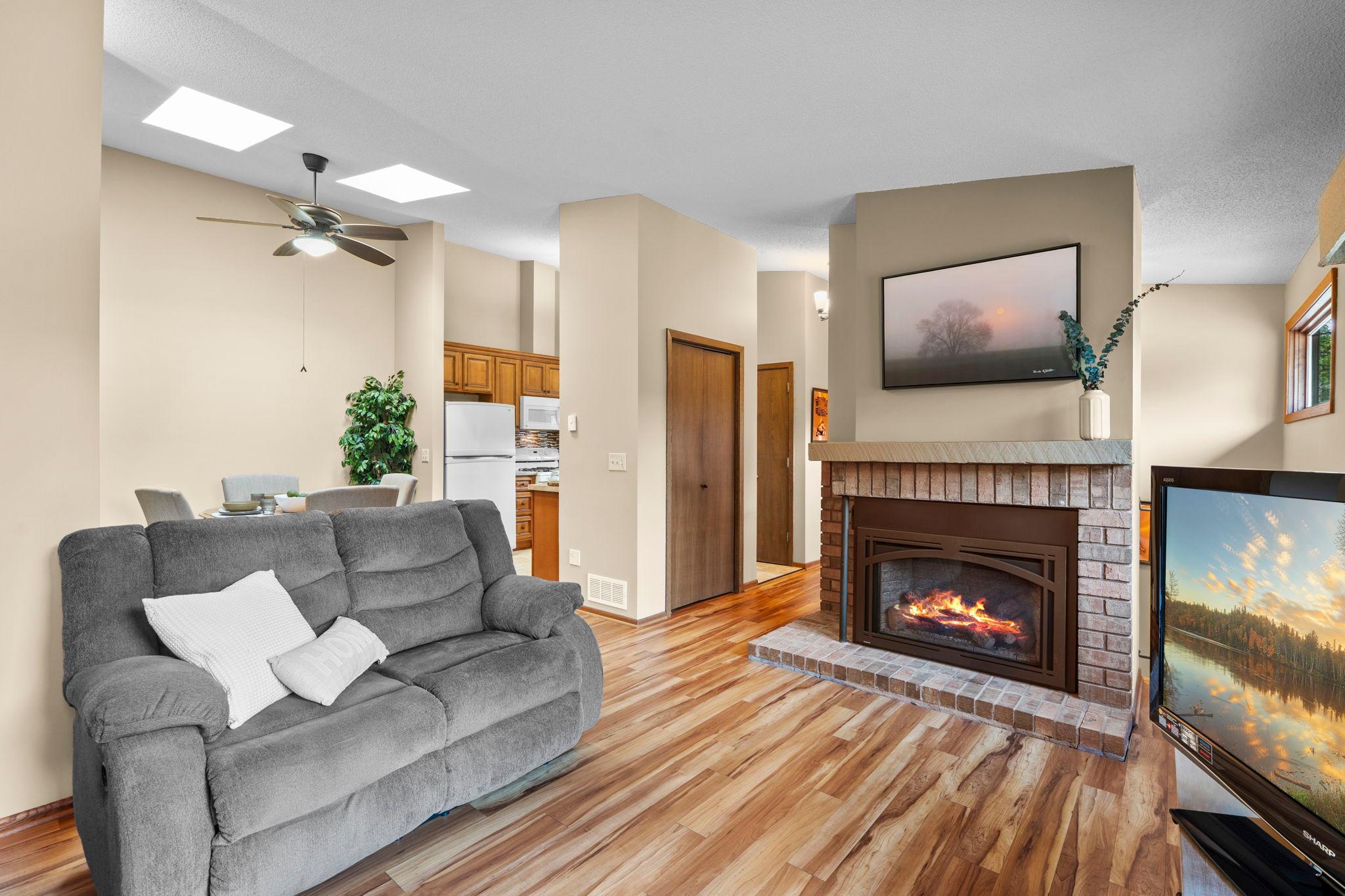 View of Residential at 7232 Woodstock Curve, Bloomington MN 55438, Bloomington (13 of 36) - Mike Wilen | Minnesota Team Real Estate