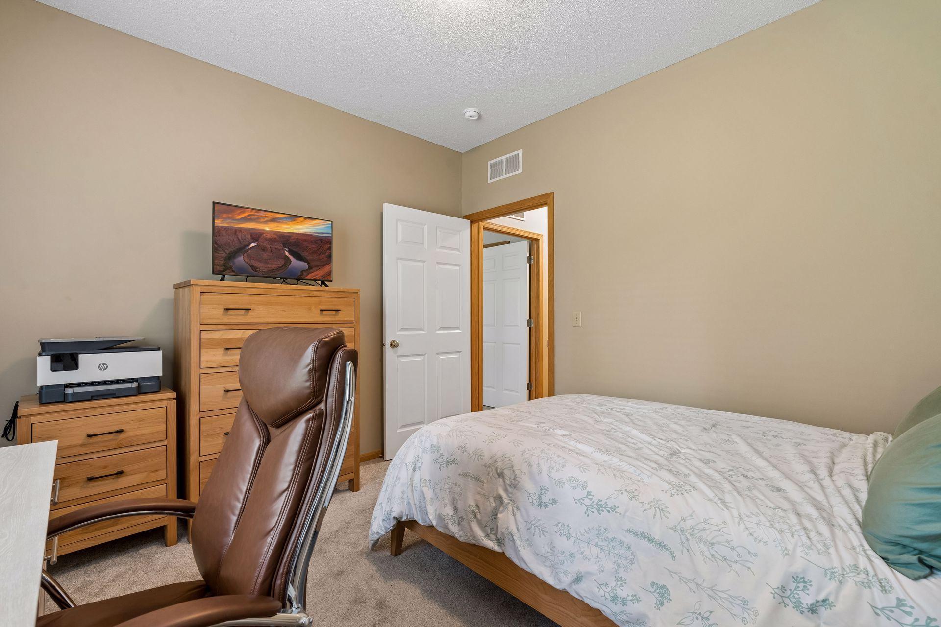 View of Residential at 3873 Lawndale Lane, Plymouth MN 55446, Plymouth (27 of 32) - Mike Wilen | Minnesota Team Real Estate