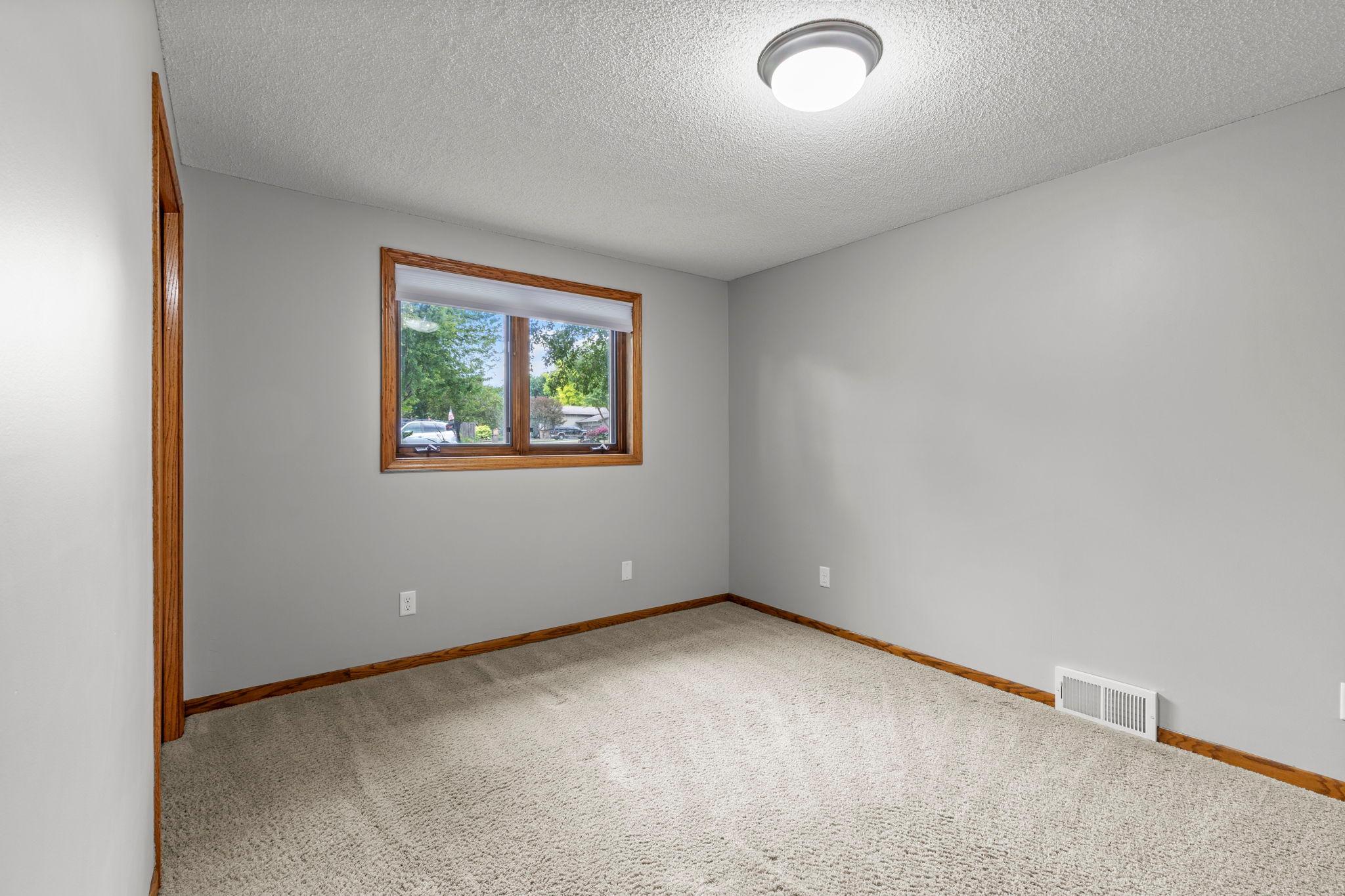 View of Residential at 14366 Europa Avenue, Apple Valley MN 55124, Apple Valley (39 of 69) - Mike Wilen | Minnesota Team Real Estate