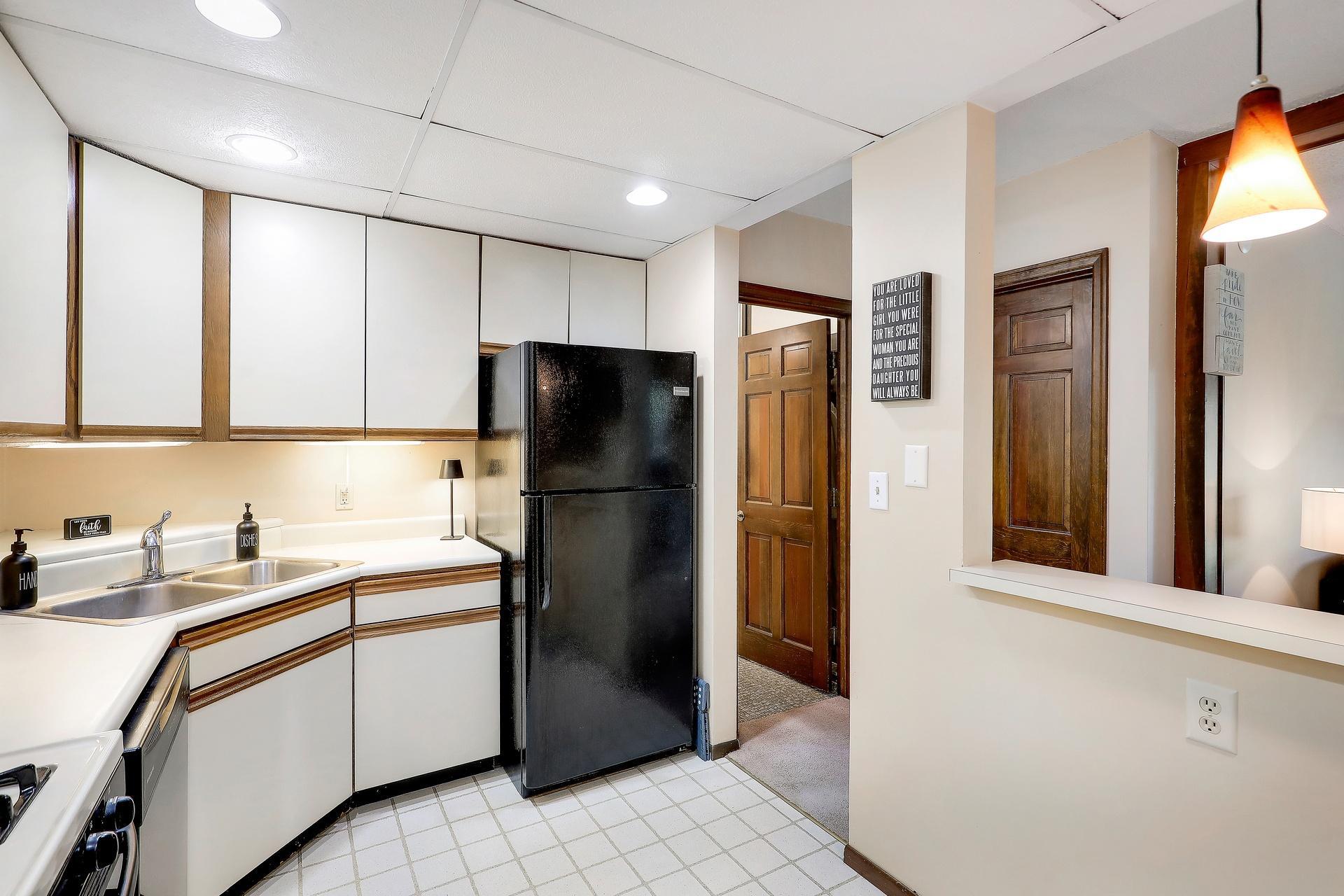 View of Residential at 6710 Vernon Avenue #406, Edina MN 55436, Edina (9 of 30) - Mike Wilen | Minnesota Team Real Estate