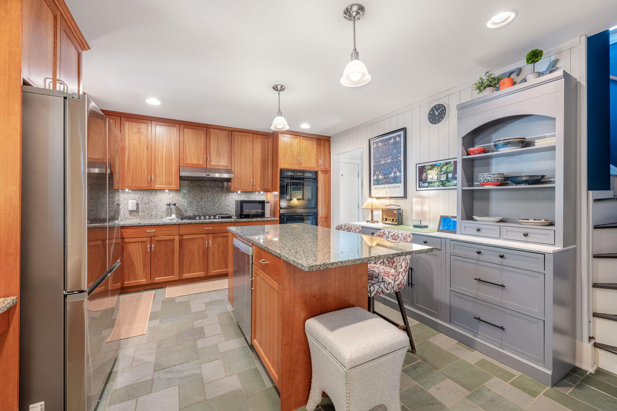 View of Residential at 82 Leech Street, Saint Paul MN 55102, Saint Paul (16 of 50) - Mike Wilen | Minnesota Team Real Estate