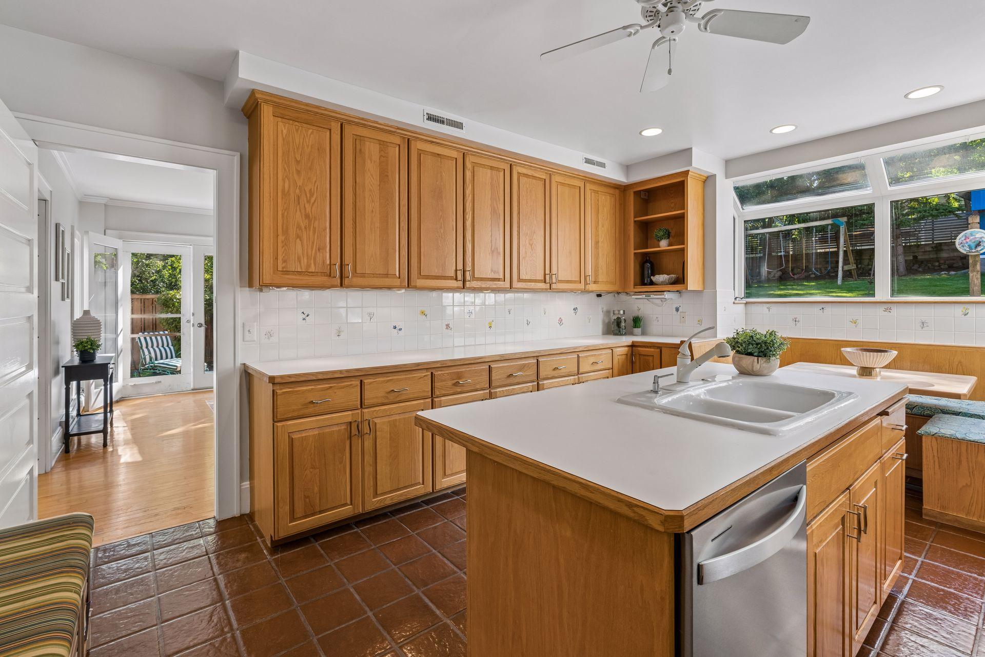 View of Residential at 4120 Queen Avenue, Minneapolis MN 55410, Minneapolis (23 of 55) - Mike Wilen | Minnesota Team Real Estate