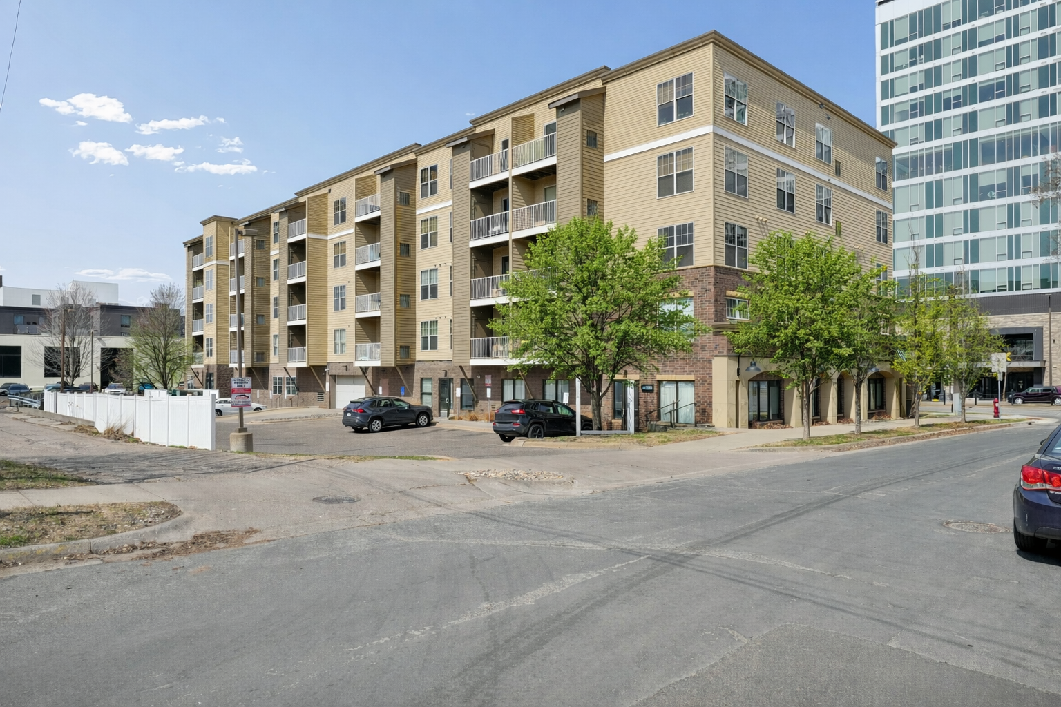 View of Residential at 2900 University Avenue #300, Minneapolis MN 55414, Minneapolis (4 of 27) - Mike Wilen | Minnesota Team Real Estate