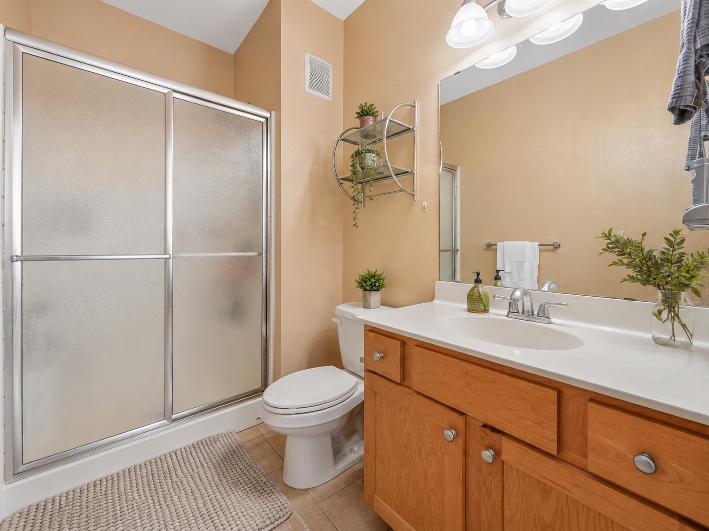 View of Residential at 2900 University Avenue #300, Minneapolis MN 55414, Minneapolis (18 of 27) - Mike Wilen | Minnesota Team Real Estate