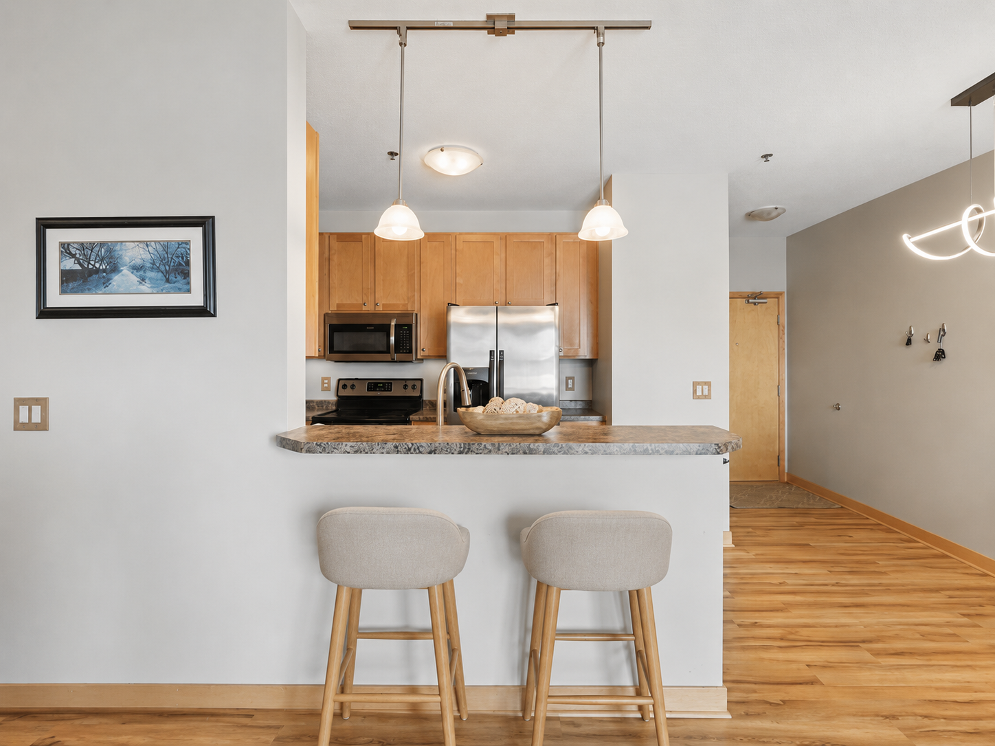 View of Residential at 2900 University Avenue #300, Minneapolis MN 55414, Minneapolis (9 of 27) - Mike Wilen | Minnesota Team Real Estate