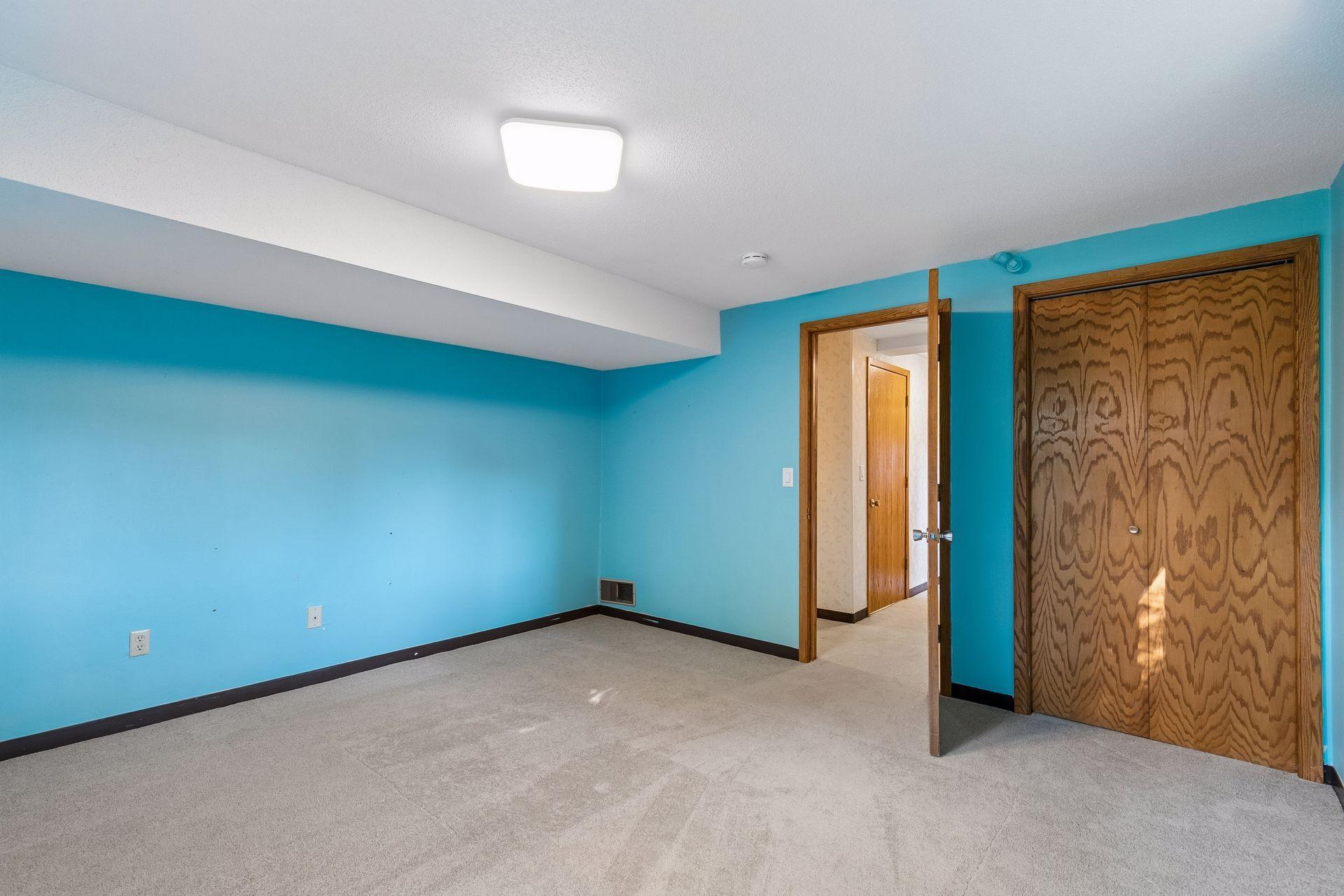 View of Residential at 401 Mission Road, Bloomington MN 55420, Bloomington (52 of 80) - Mike Wilen | Minnesota Team Real Estate