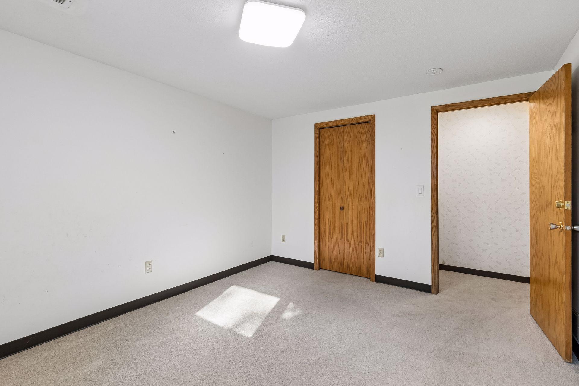 View of Residential at 401 Mission Road, Bloomington MN 55420, Bloomington (49 of 80) - Mike Wilen | Minnesota Team Real Estate