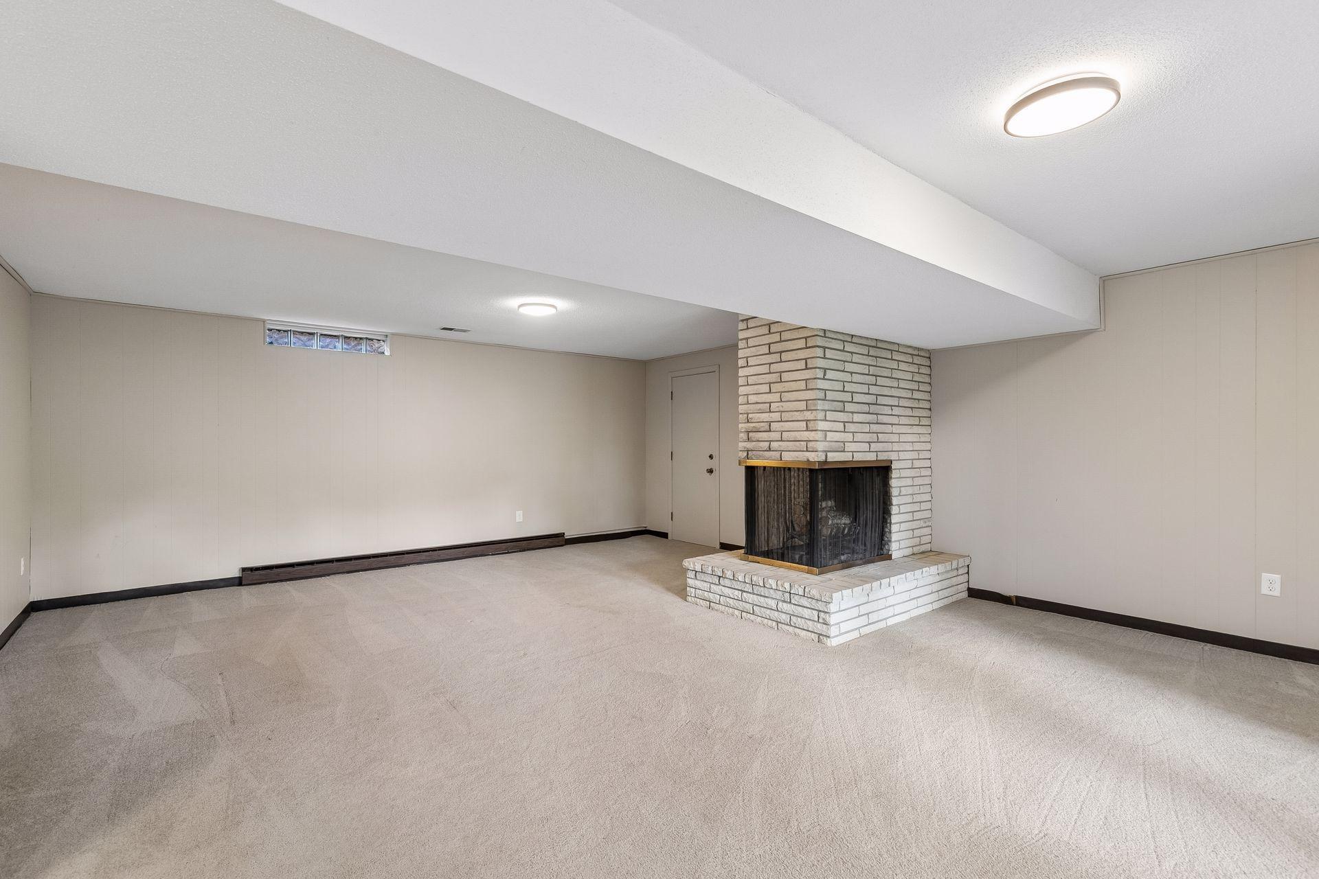 View of Residential at 401 Mission Road, Bloomington MN 55420, Bloomington (40 of 80) - Mike Wilen | Minnesota Team Real Estate