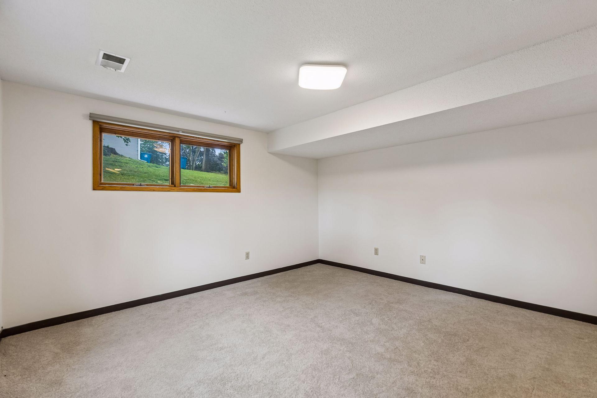 View of Residential at 401 Mission Road, Bloomington MN 55420, Bloomington (48 of 80) - Mike Wilen | Minnesota Team Real Estate