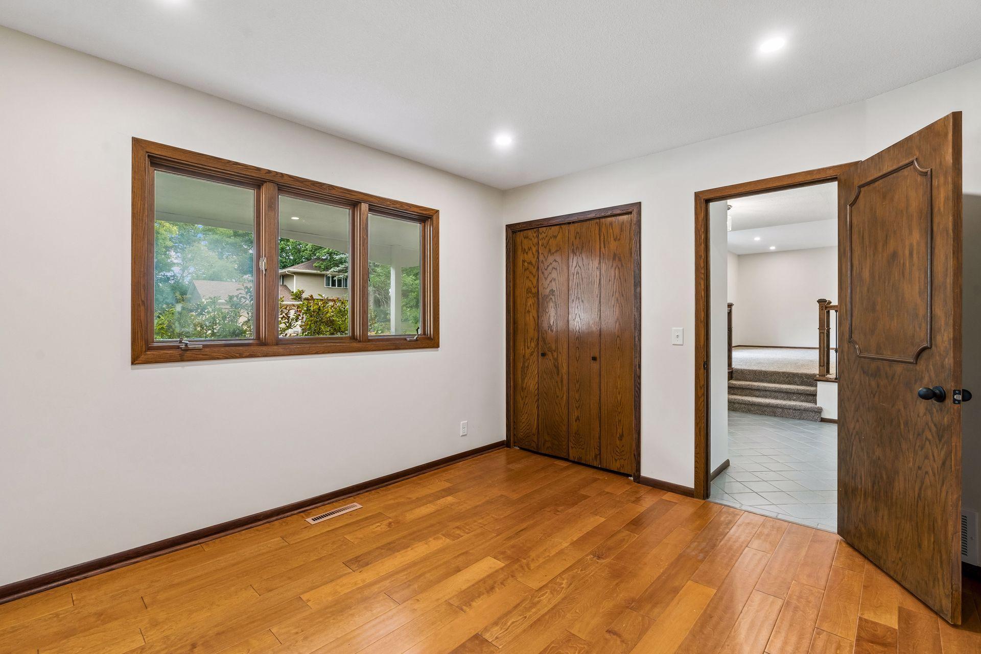 View of Residential at 1086 Carlton Drive, Shoreview MN 55126, Shoreview (28 of 64) - Mike Wilen | Minnesota Team Real Estate