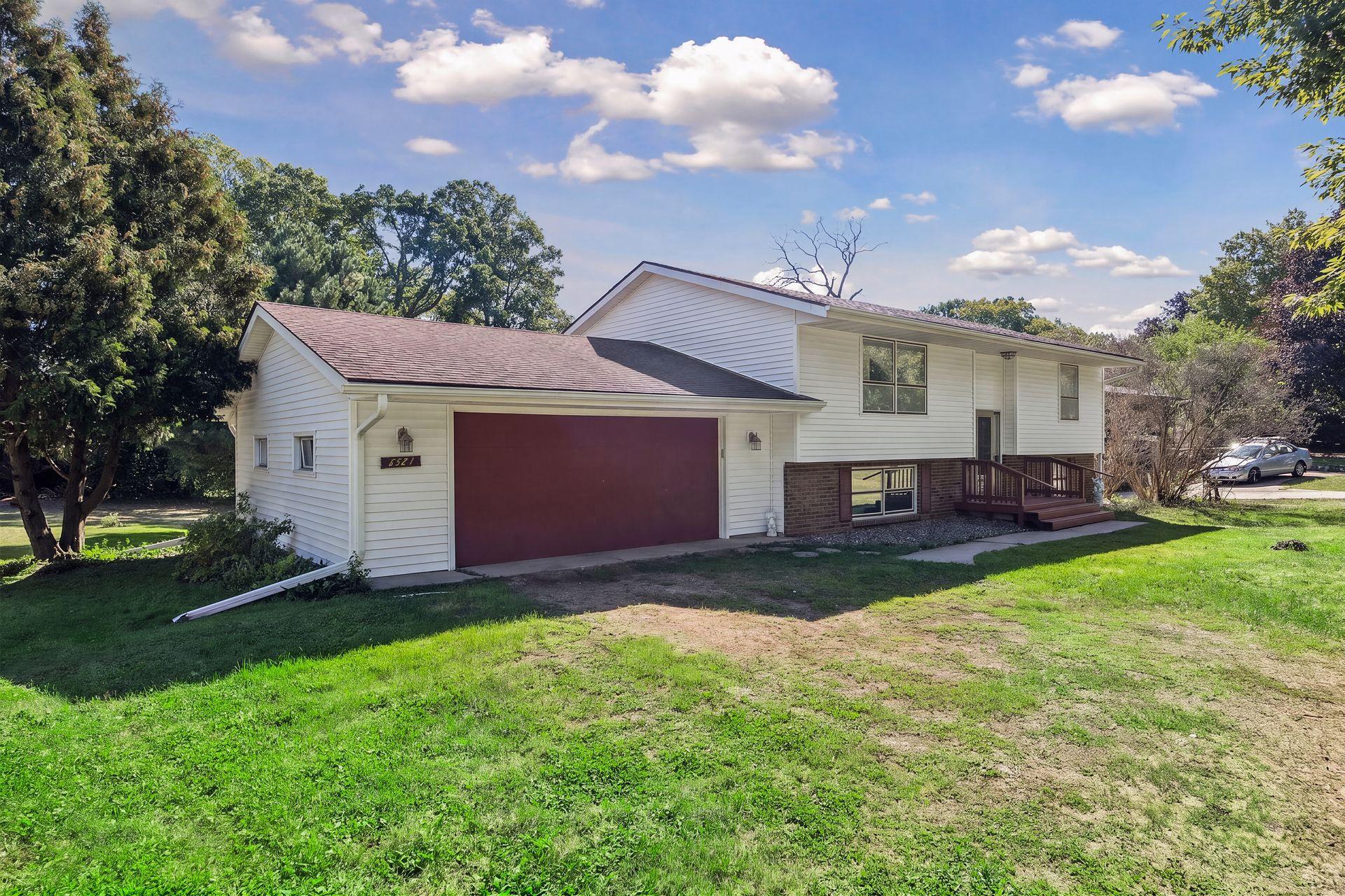 View of Single Family at 6521 Kurtz Lane, Eden Prairie - Mike Wilen | Minnesota Team Real Estate