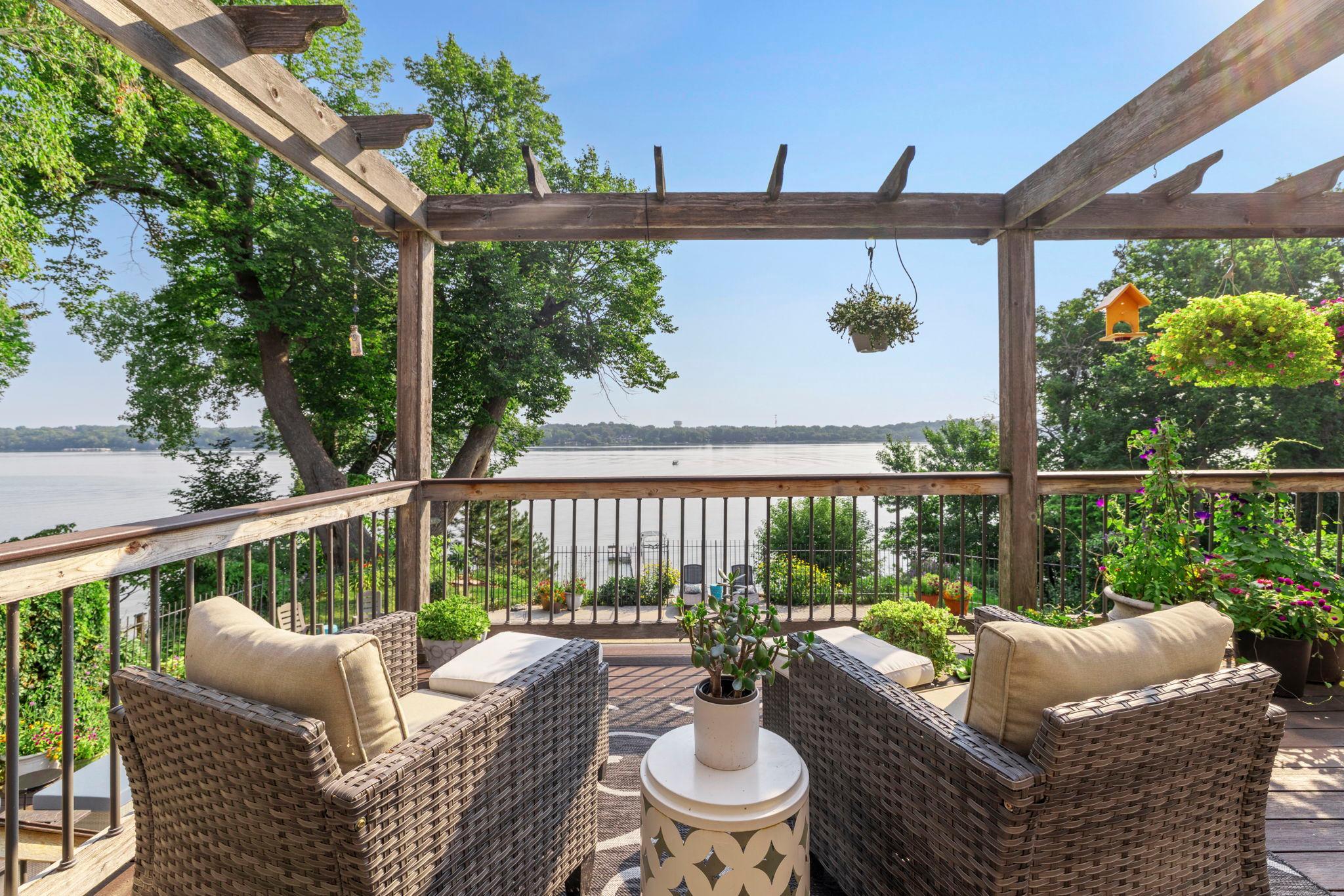 View of Residential at 162 Peninsula Road, Medicine Lake MN 55441, Medicine Lake (32 of 46) - Mike Wilen | Minnesota Team Real Estate