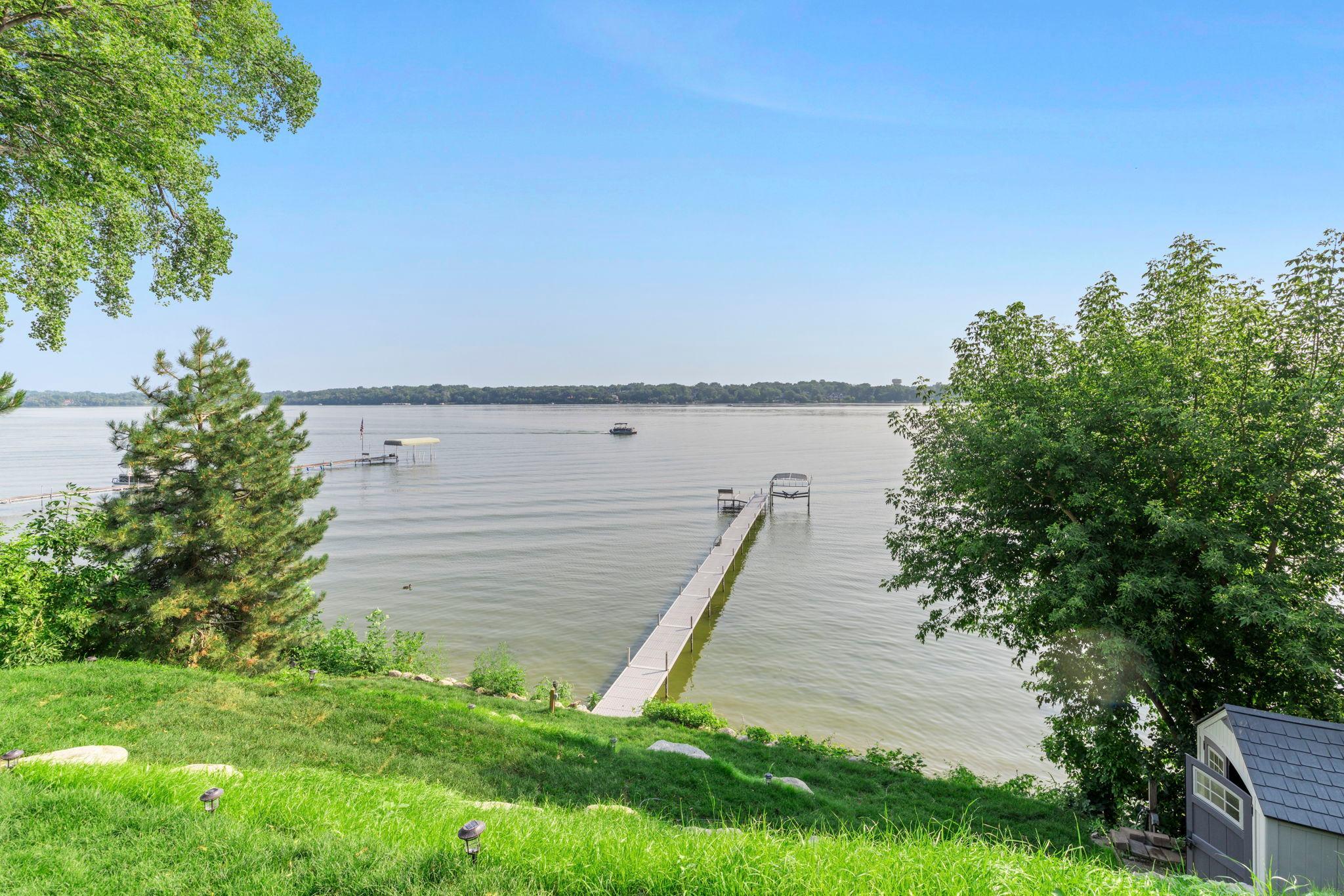 View of Residential at 162 Peninsula Road, Medicine Lake MN 55441, Medicine Lake (35 of 46) - Mike Wilen | Minnesota Team Real Estate