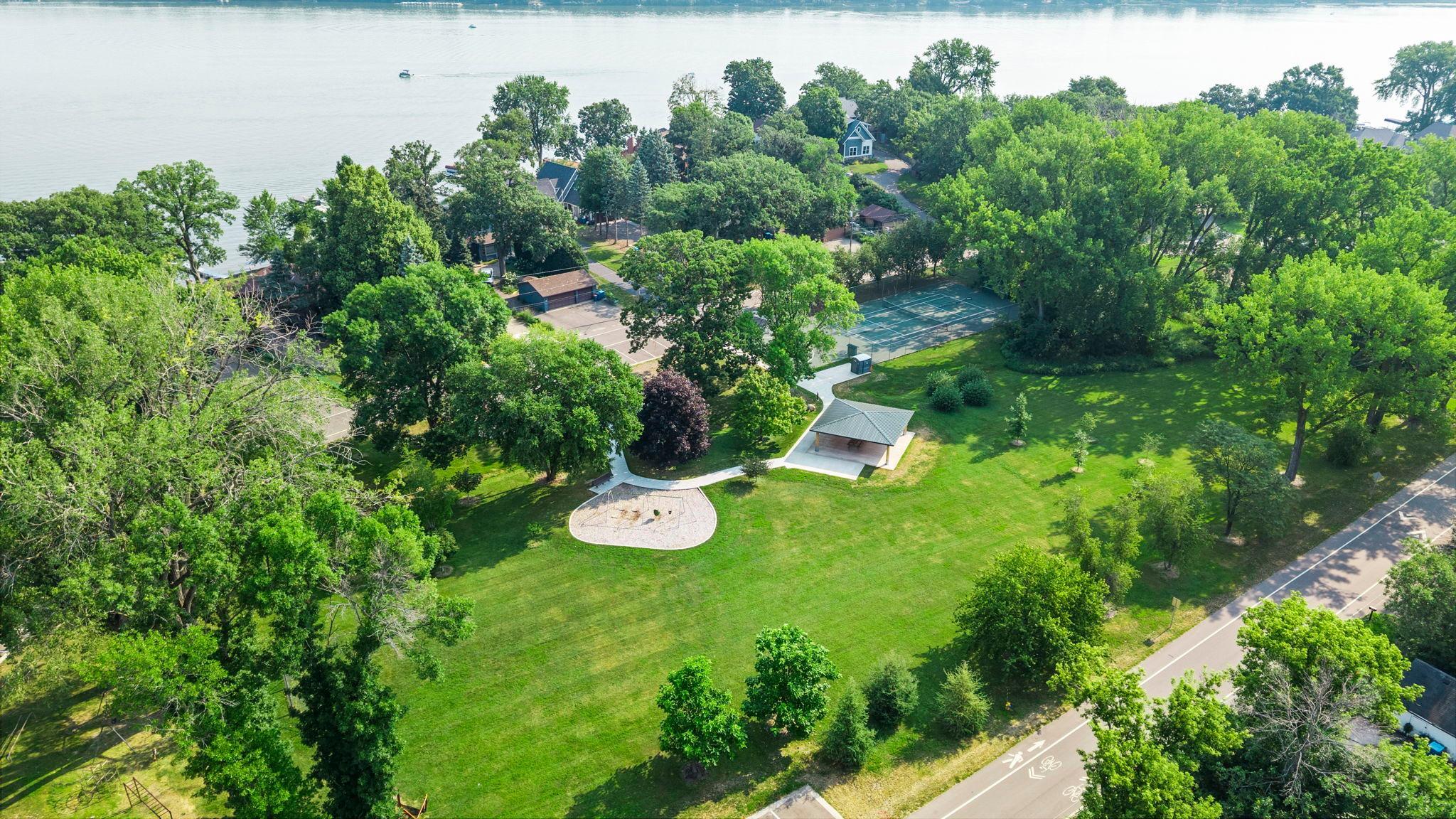 View of Residential at 162 Peninsula Road, Medicine Lake MN 55441, Medicine Lake (40 of 46) - Mike Wilen | Minnesota Team Real Estate