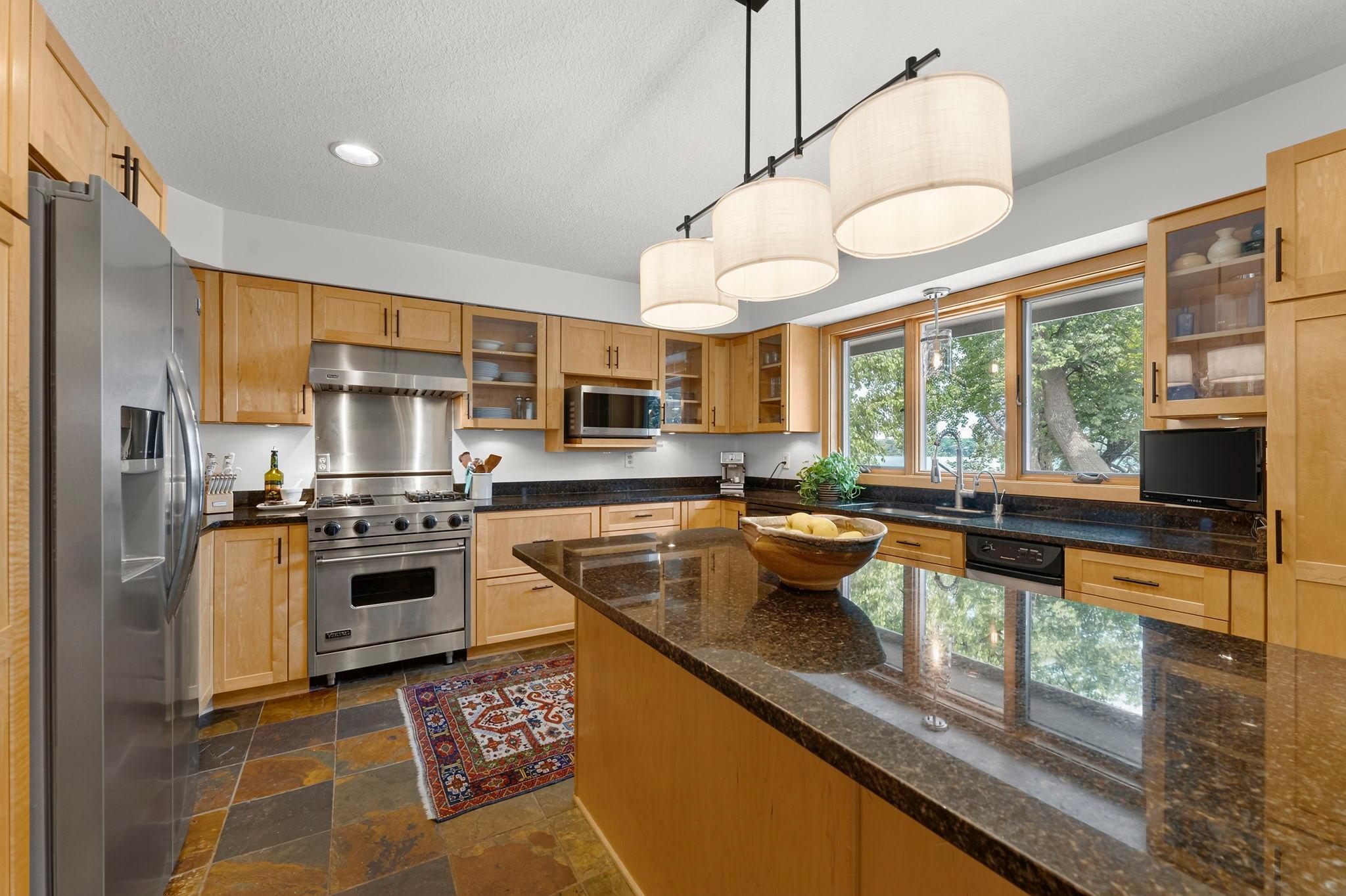 View of Residential at 162 Peninsula Road, Medicine Lake MN 55441, Medicine Lake (12 of 46) - Mike Wilen | Minnesota Team Real Estate