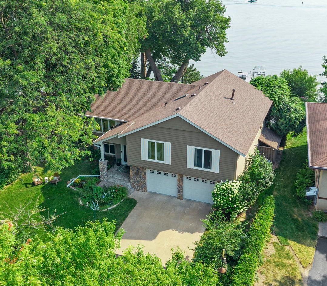 View of Residential at 162 Peninsula Road, Medicine Lake MN 55441, Medicine Lake (3 of 46) - Mike Wilen | Minnesota Team Real Estate