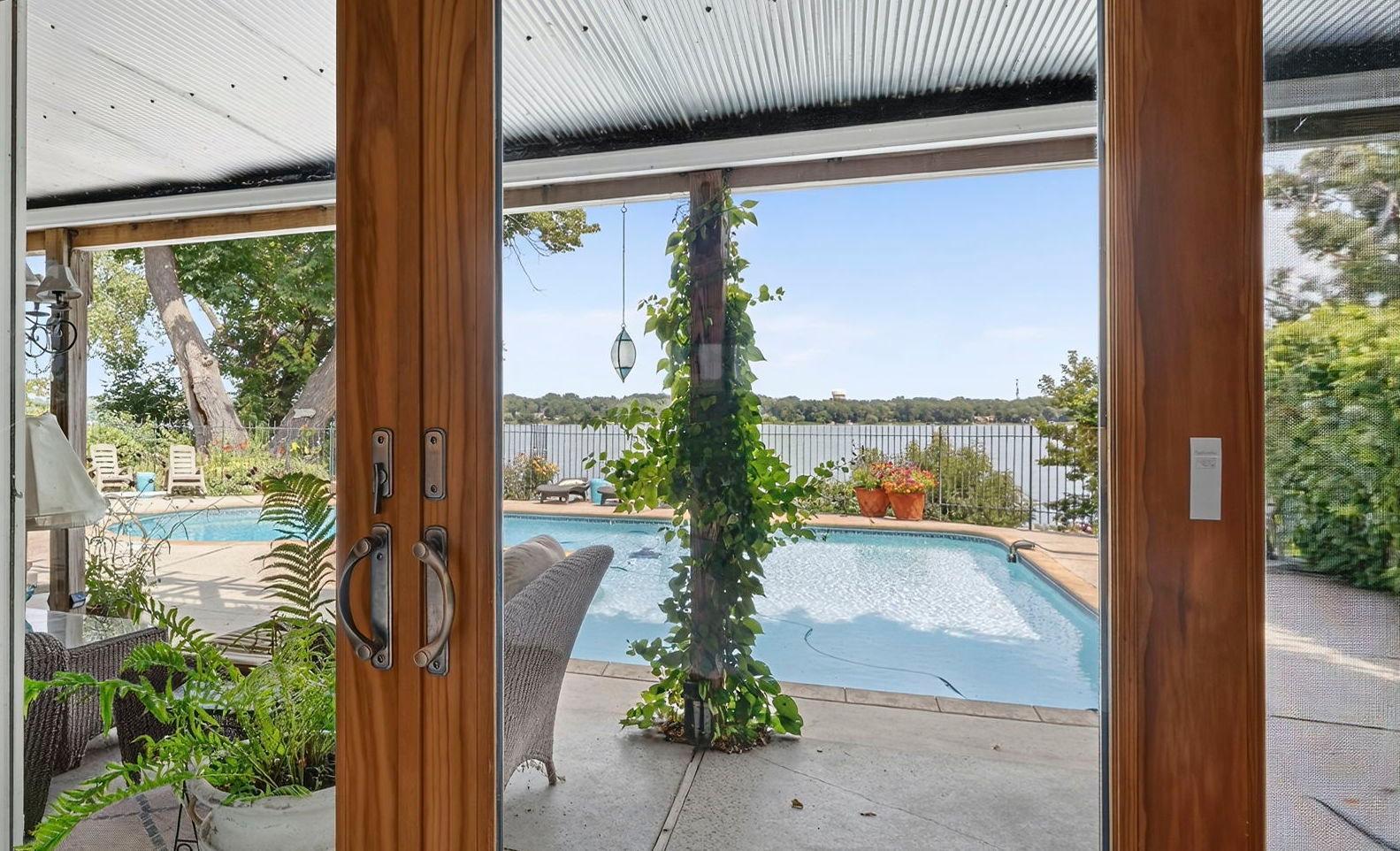View of Residential at 162 Peninsula Road, Medicine Lake MN 55441, Medicine Lake (21 of 46) - Mike Wilen | Minnesota Team Real Estate