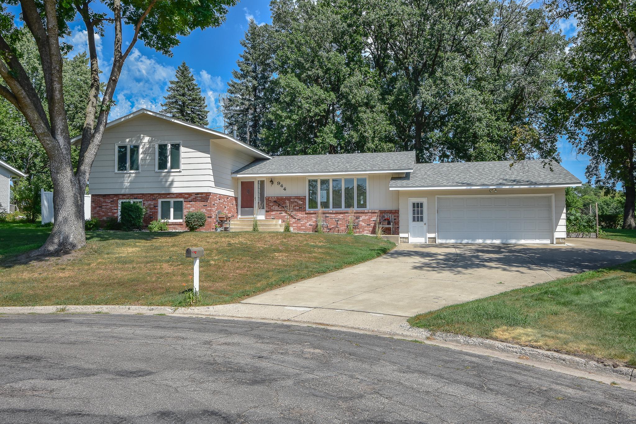 View of Residential at 944 Longview Drive, Saint Cloud MN 56304, Saint Cloud - Mike Wilen | Minnesota Team Real Estate