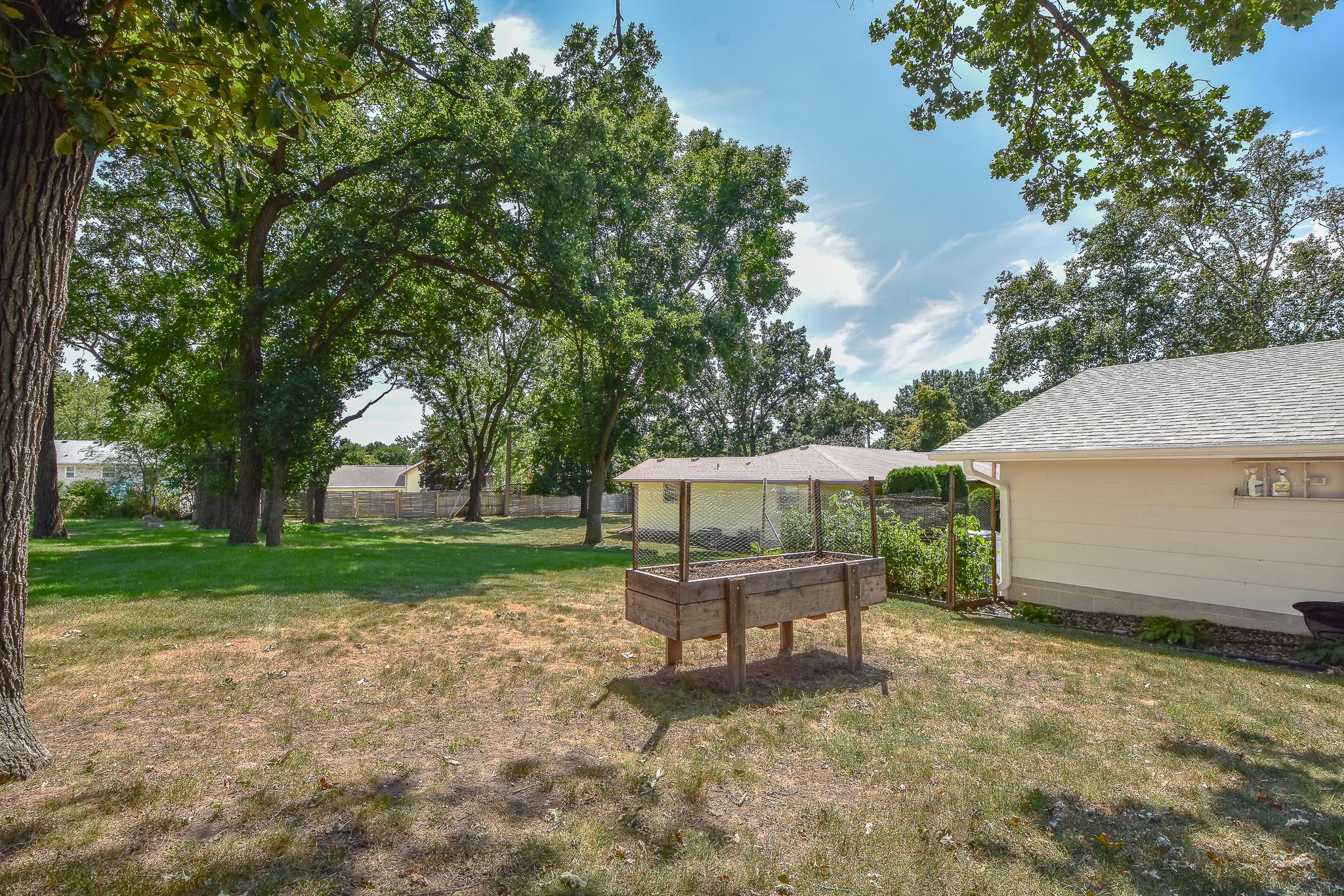 View of Residential at 944 Longview Drive, Saint Cloud MN 56304, Saint Cloud (5 of 44) - Mike Wilen | Minnesota Team Real Estate