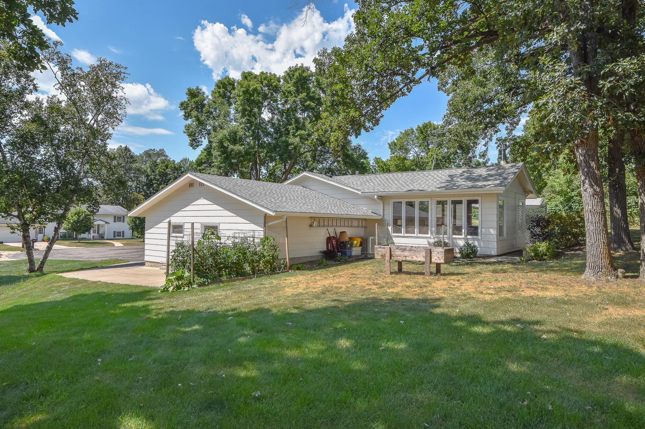 View of Residential at 944 Longview Drive, Saint Cloud MN 56304, Saint Cloud (32 of 44) - Mike Wilen | Minnesota Team Real Estate