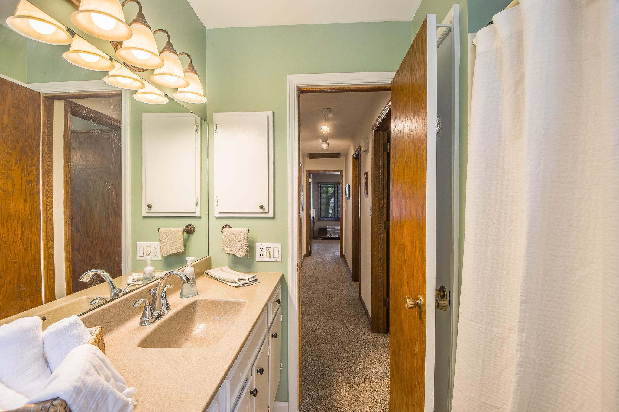 View of Residential at 944 Longview Drive, Saint Cloud MN 56304, Saint Cloud (22 of 44) - Mike Wilen | Minnesota Team Real Estate